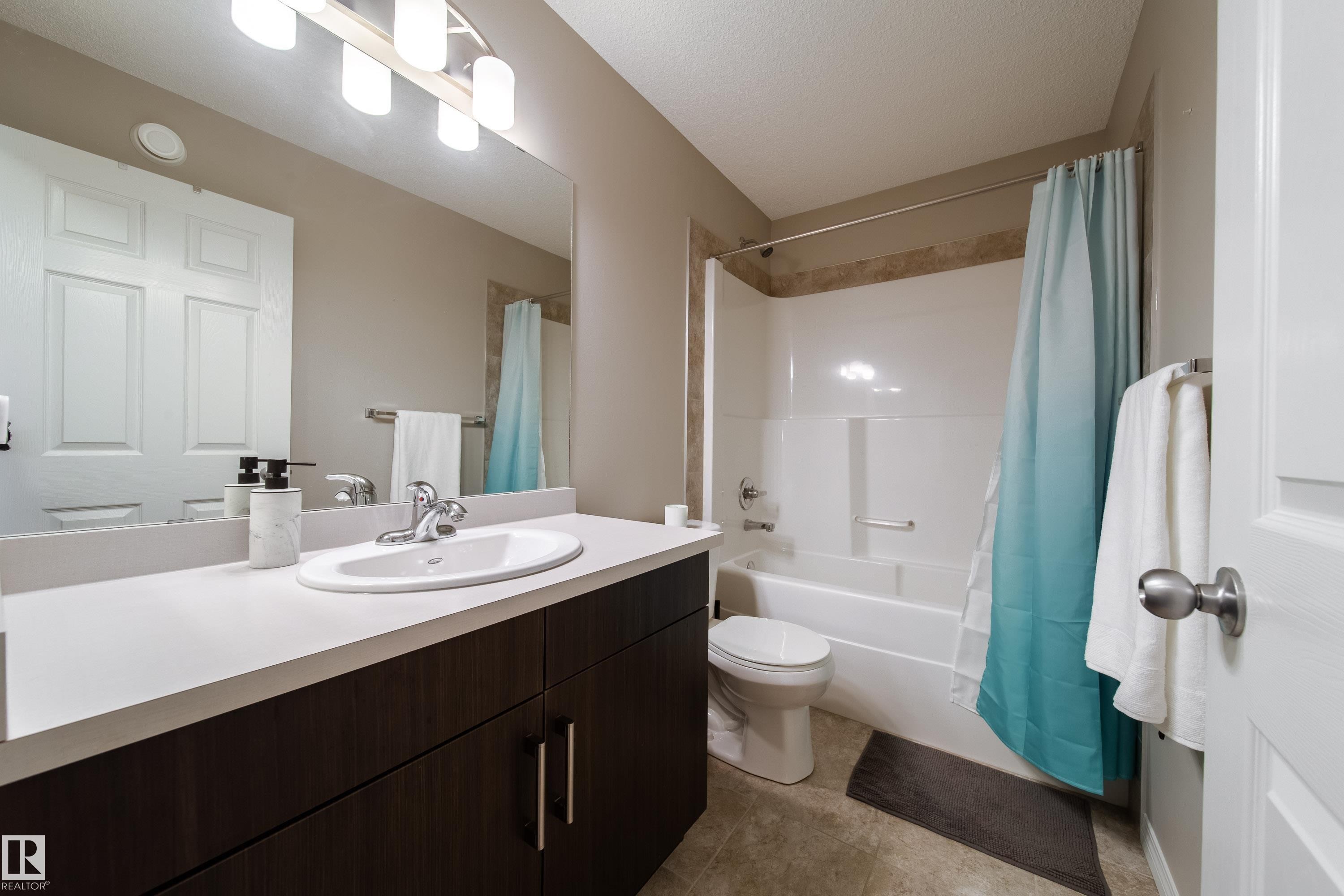 Bathroom - 3211 Cherry Crescent, Edmonton, AB