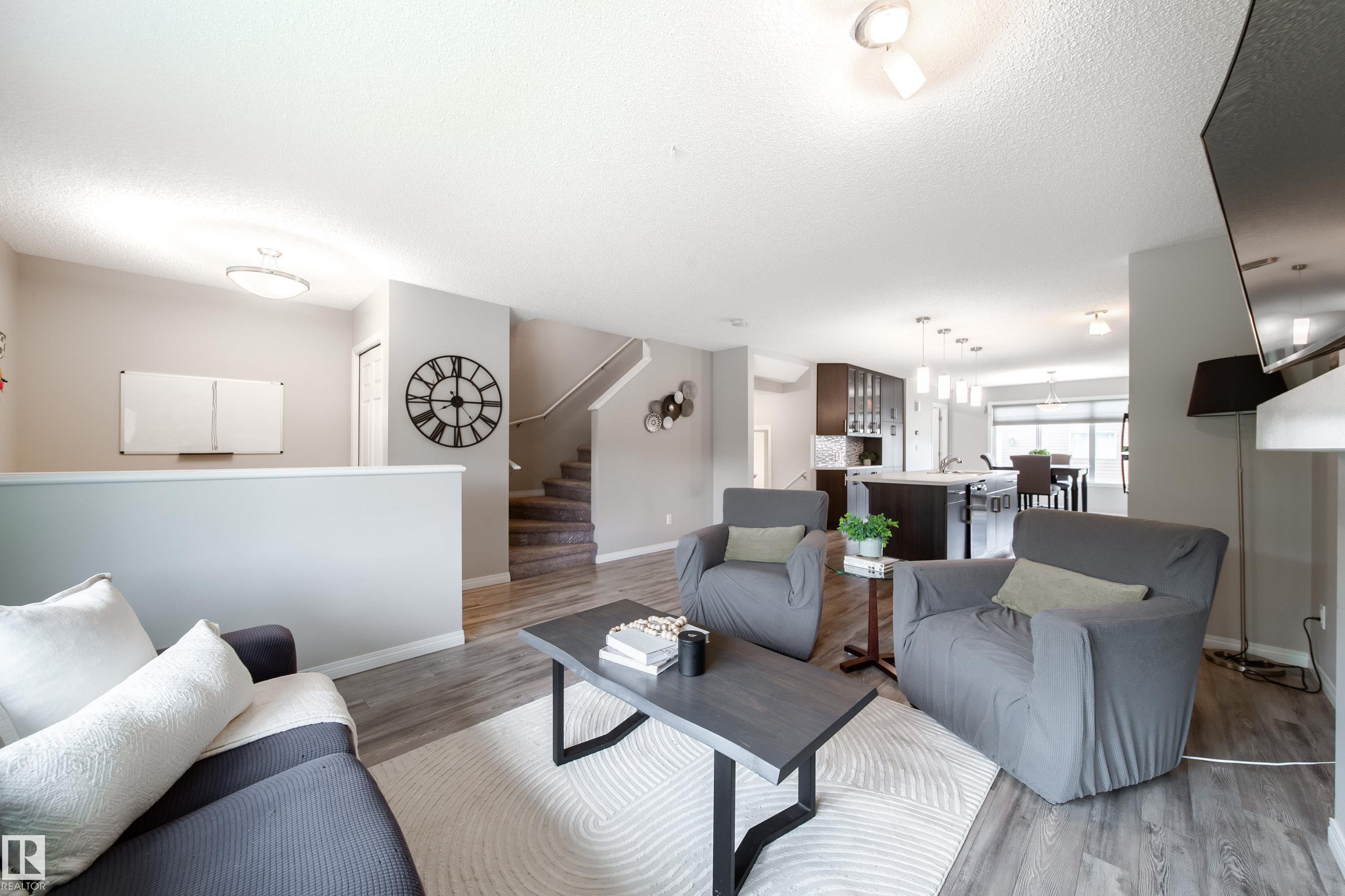 Living room - 3211 Cherry Crescent, Edmonton, AB