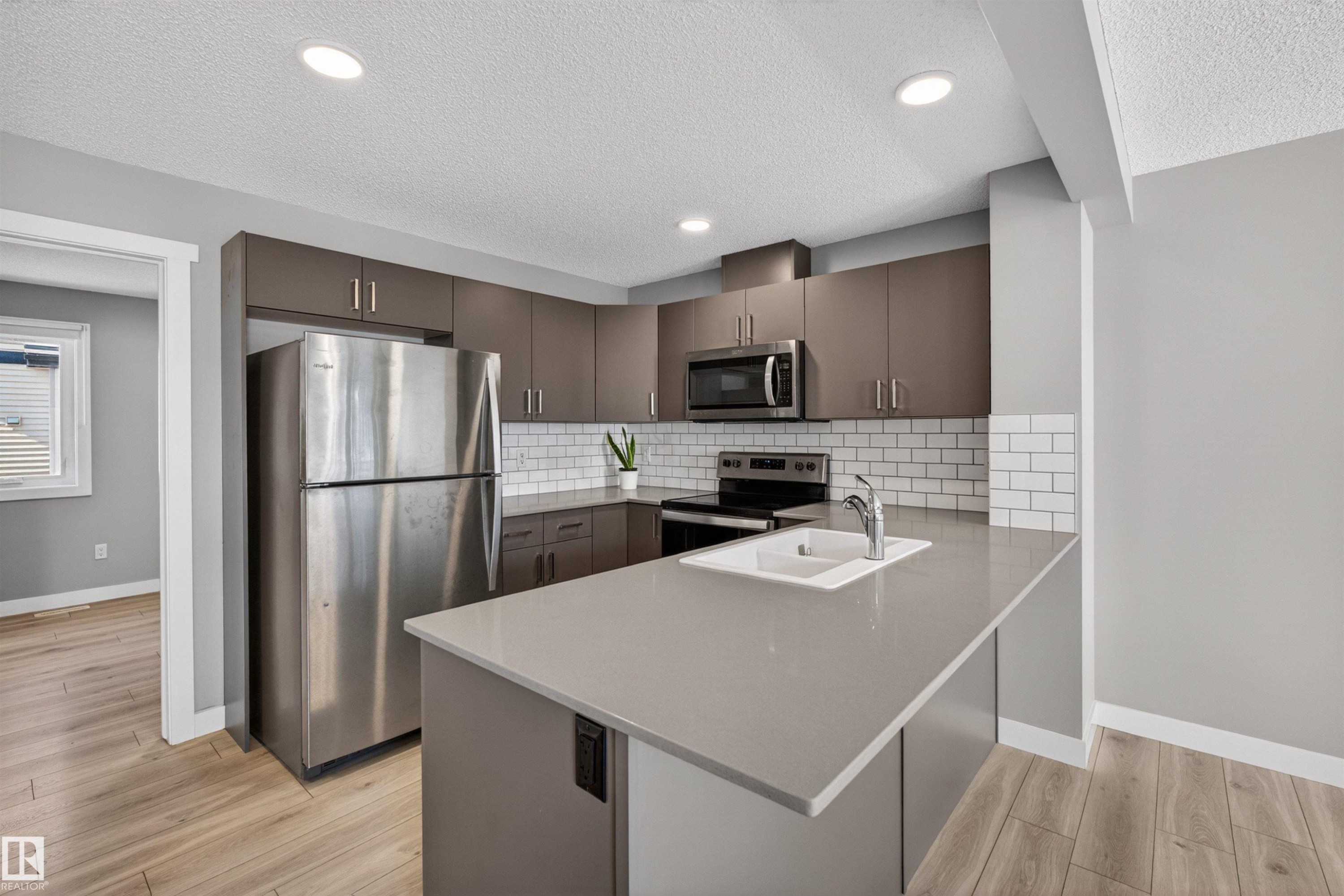 1203 163 Street Sw, Edmonton, AB