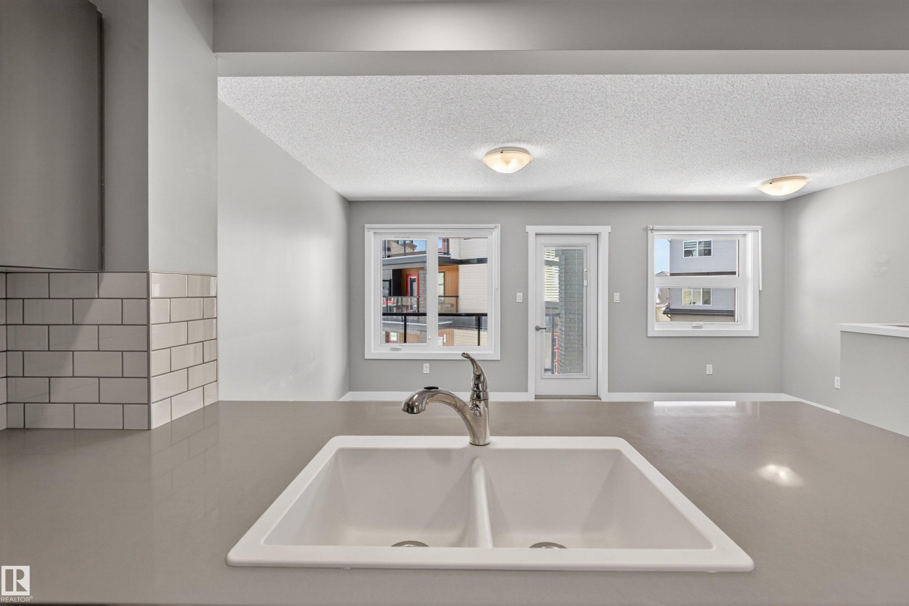 1203 163 Street Sw, Edmonton, AB