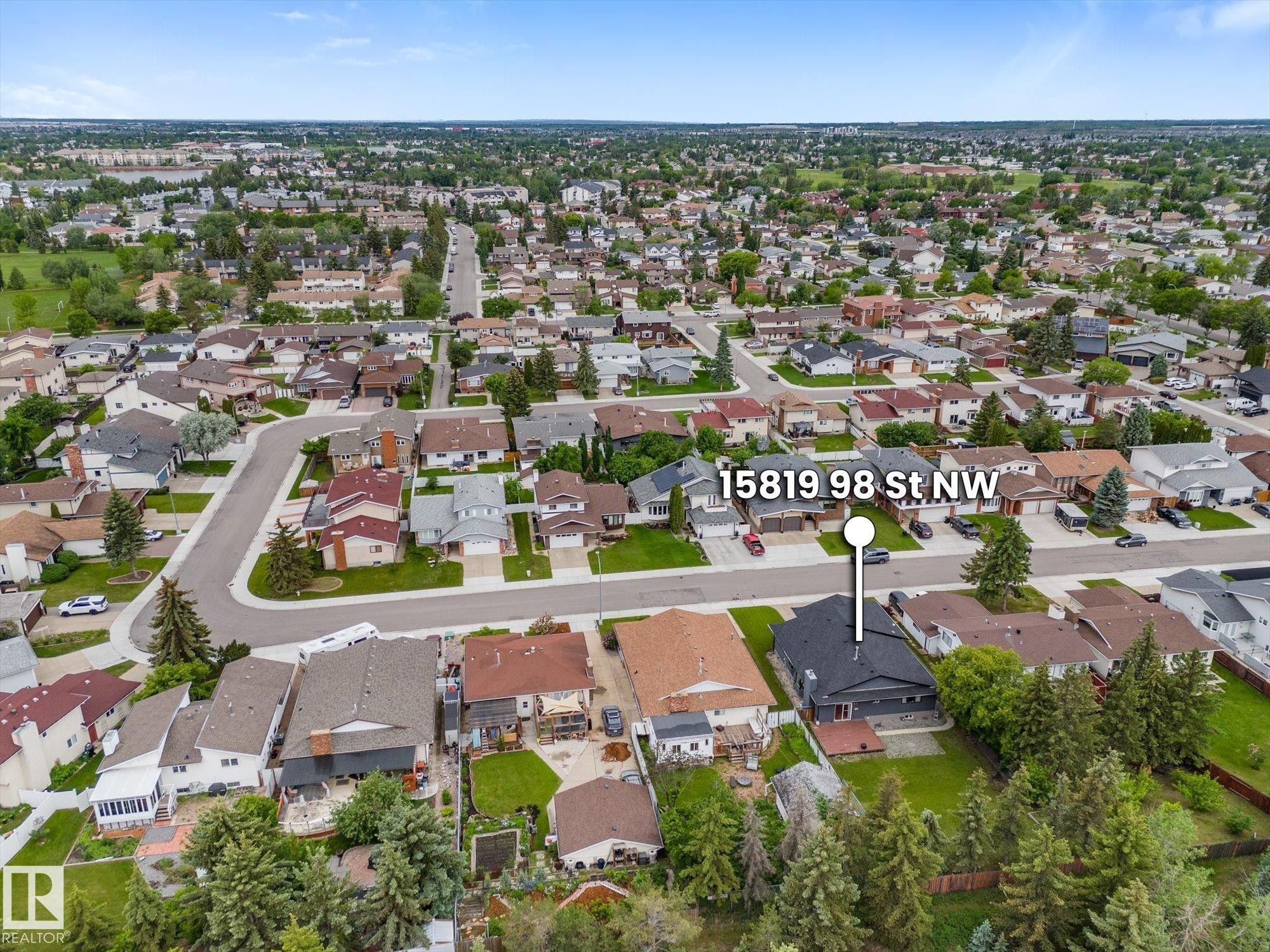 15819 98 Street, Edmonton, AB
