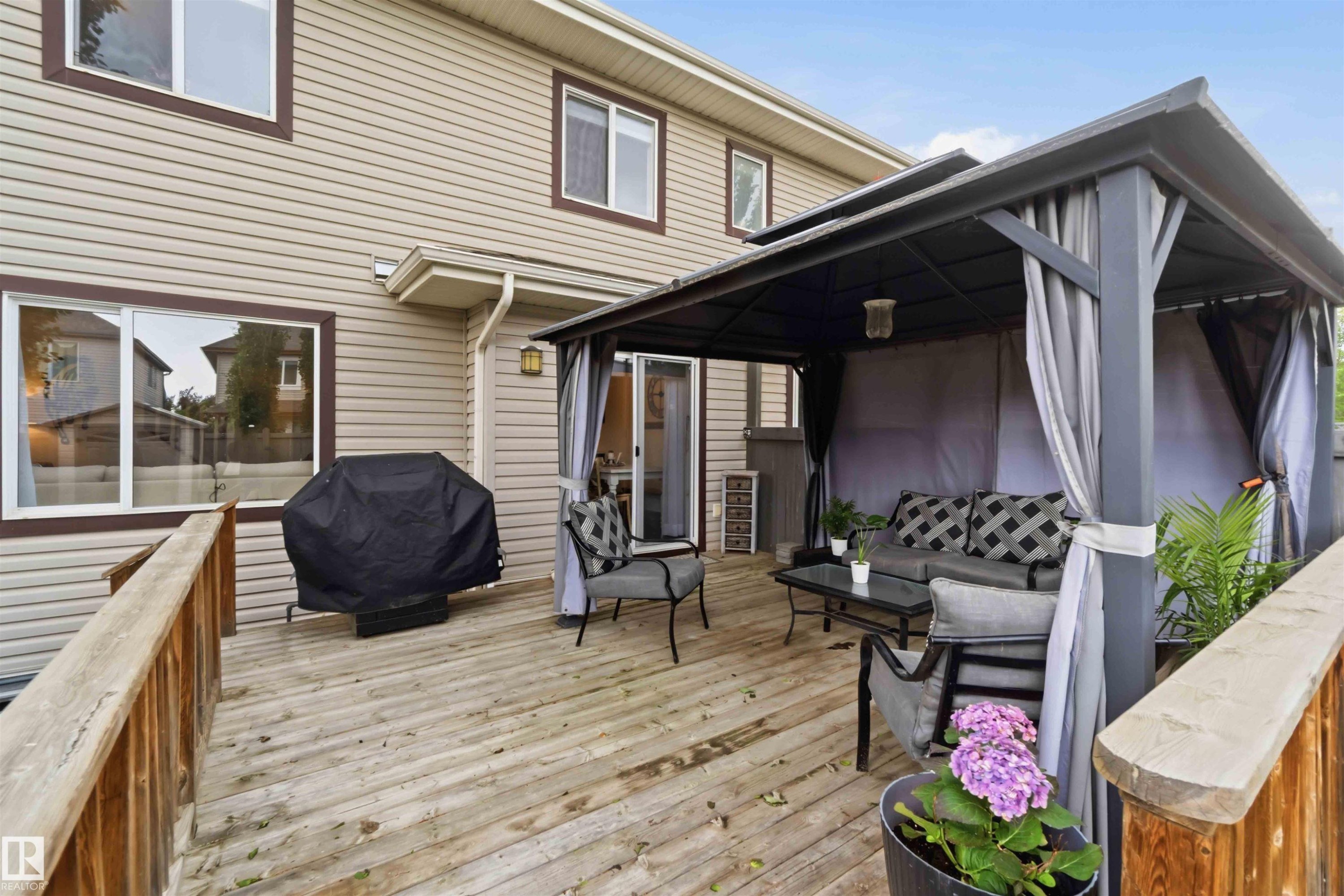 Deck - 20013 131 Avenue, Edmonton, AB