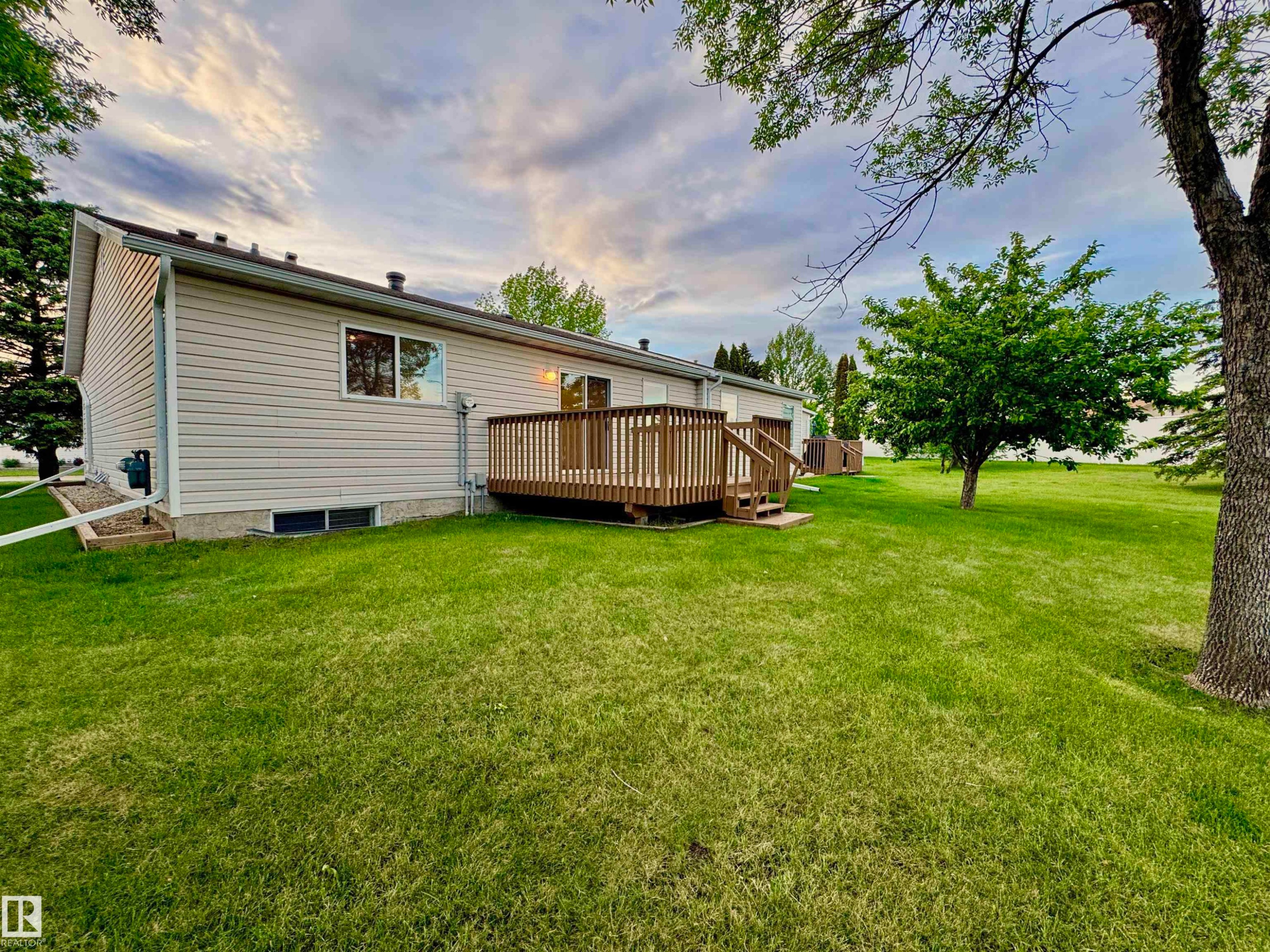 8118 27 Avenue Nw, Edmonton, AB