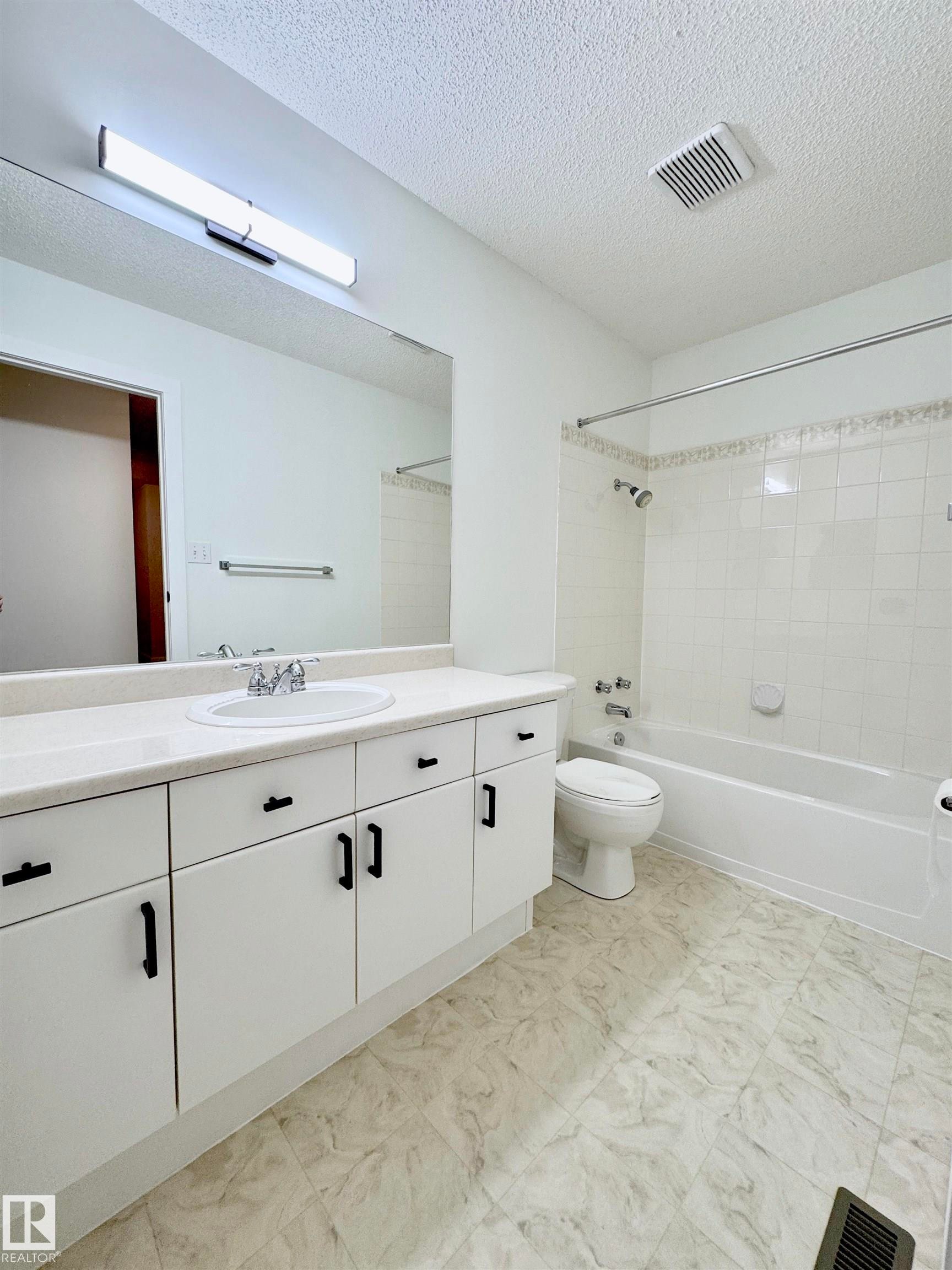 8118 27 Avenue Nw, Edmonton, AB