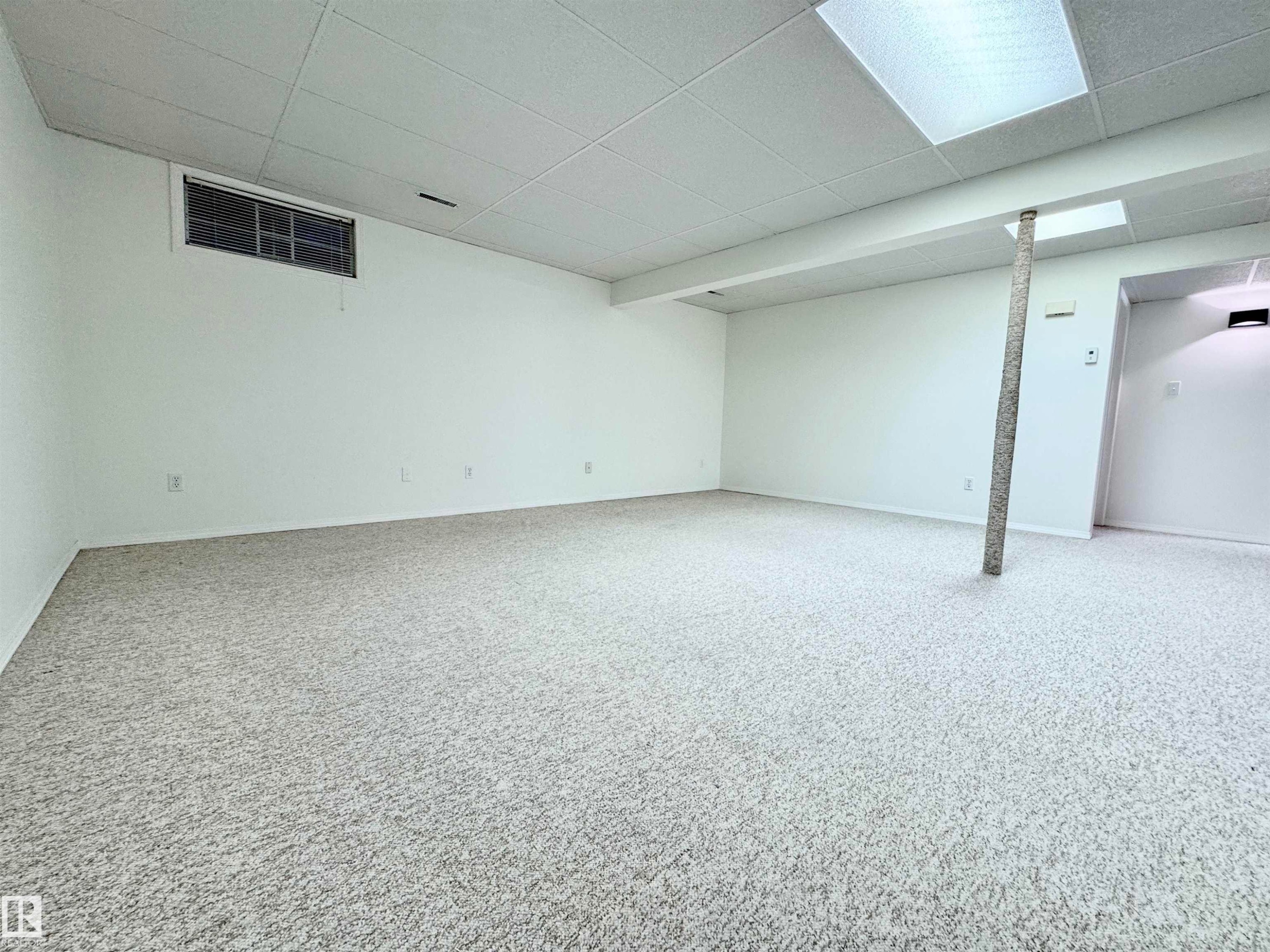 8118 27 Avenue Nw, Edmonton, AB