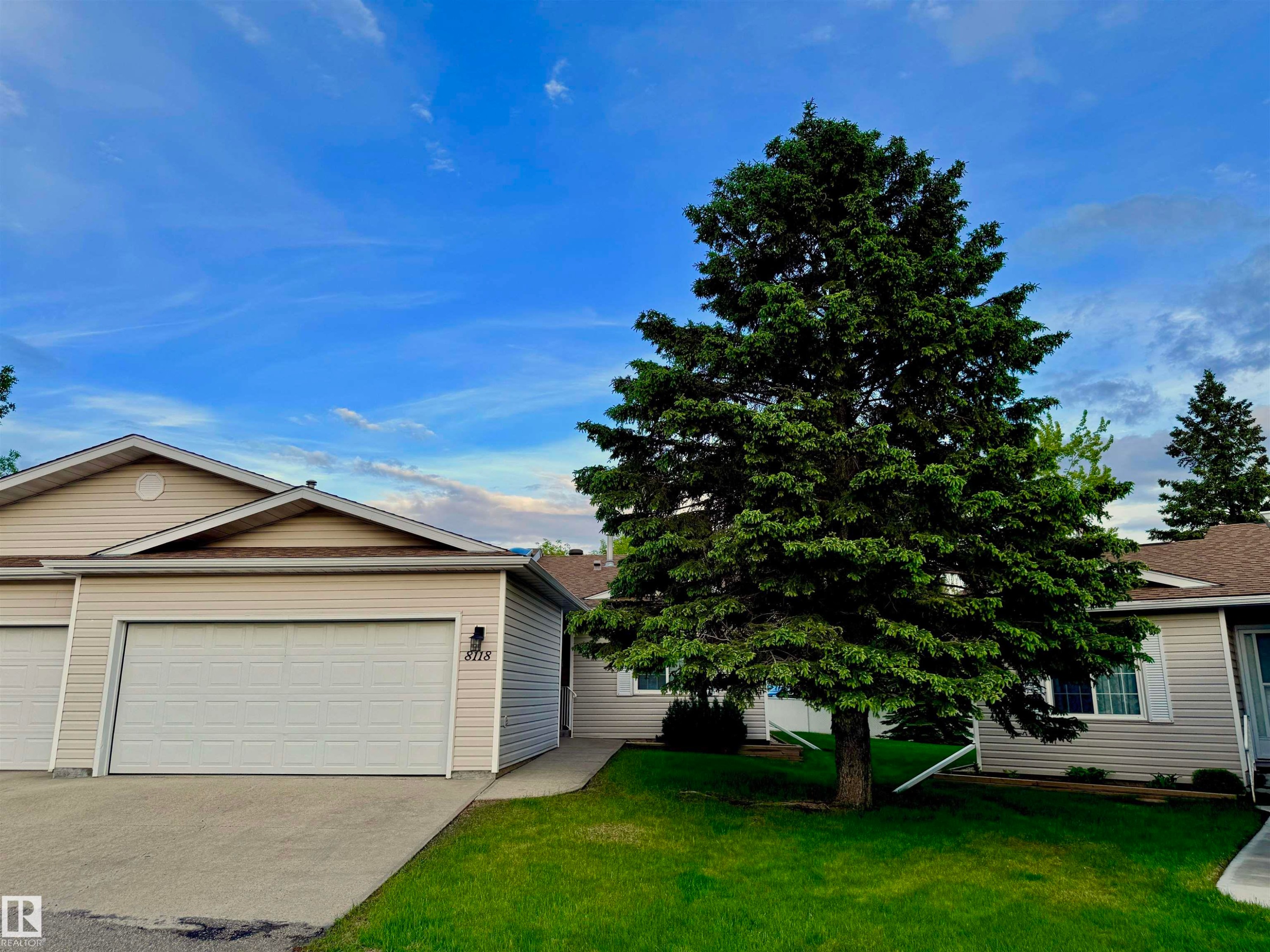 8118 27 Avenue Nw, Edmonton, AB