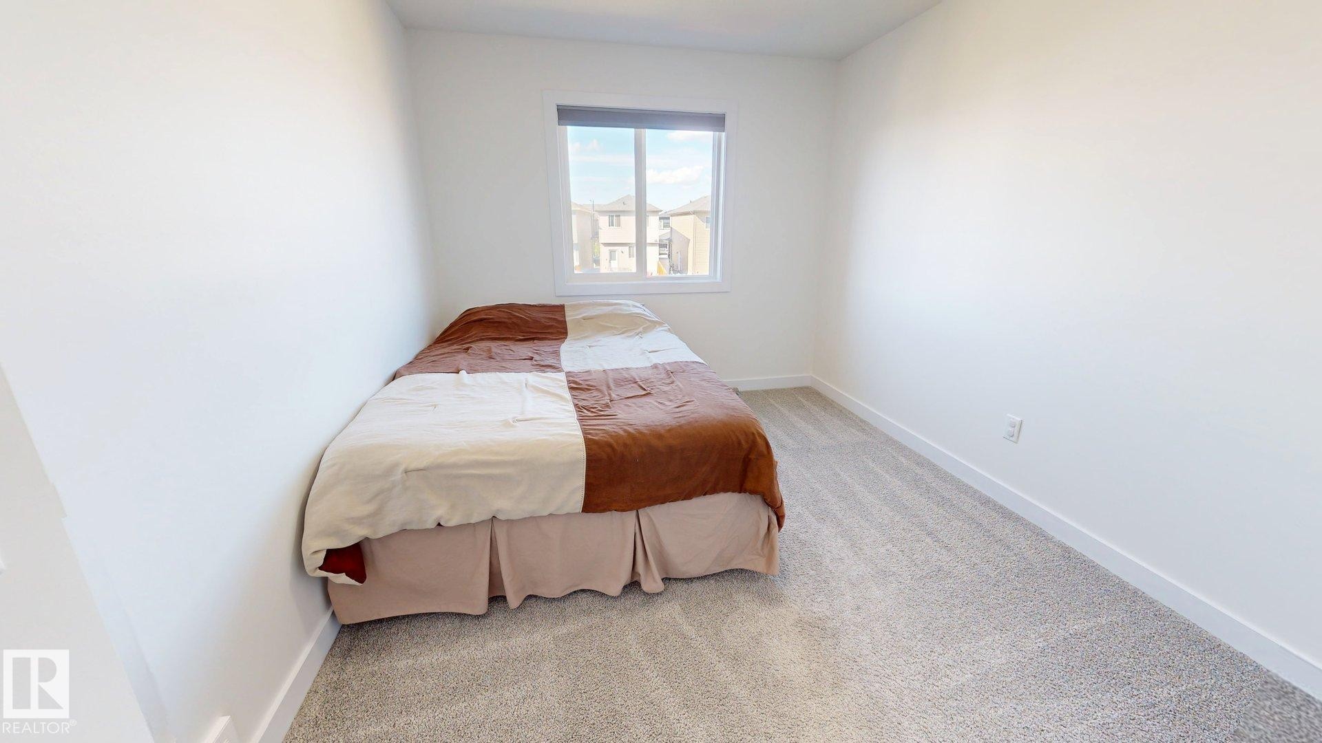 5202 Lark Crescent, Edmonton, AB