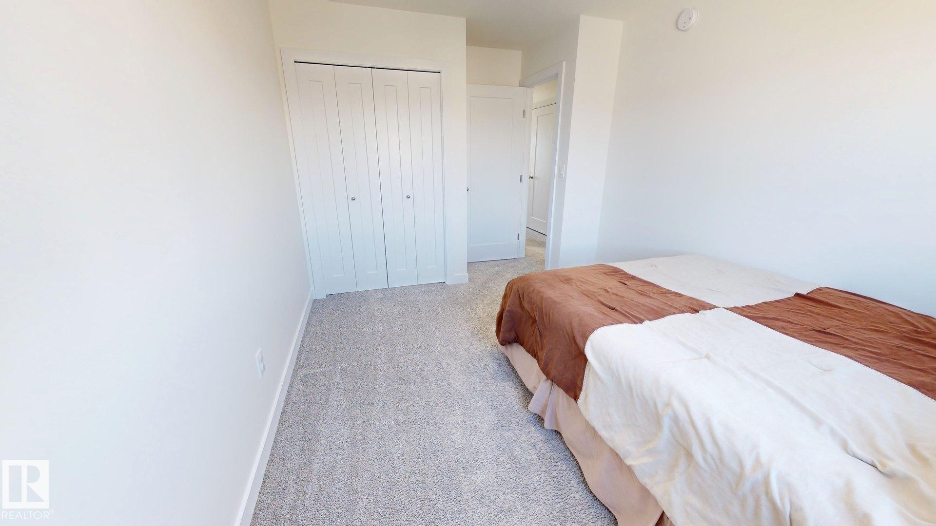 5202 Lark Crescent, Edmonton, AB