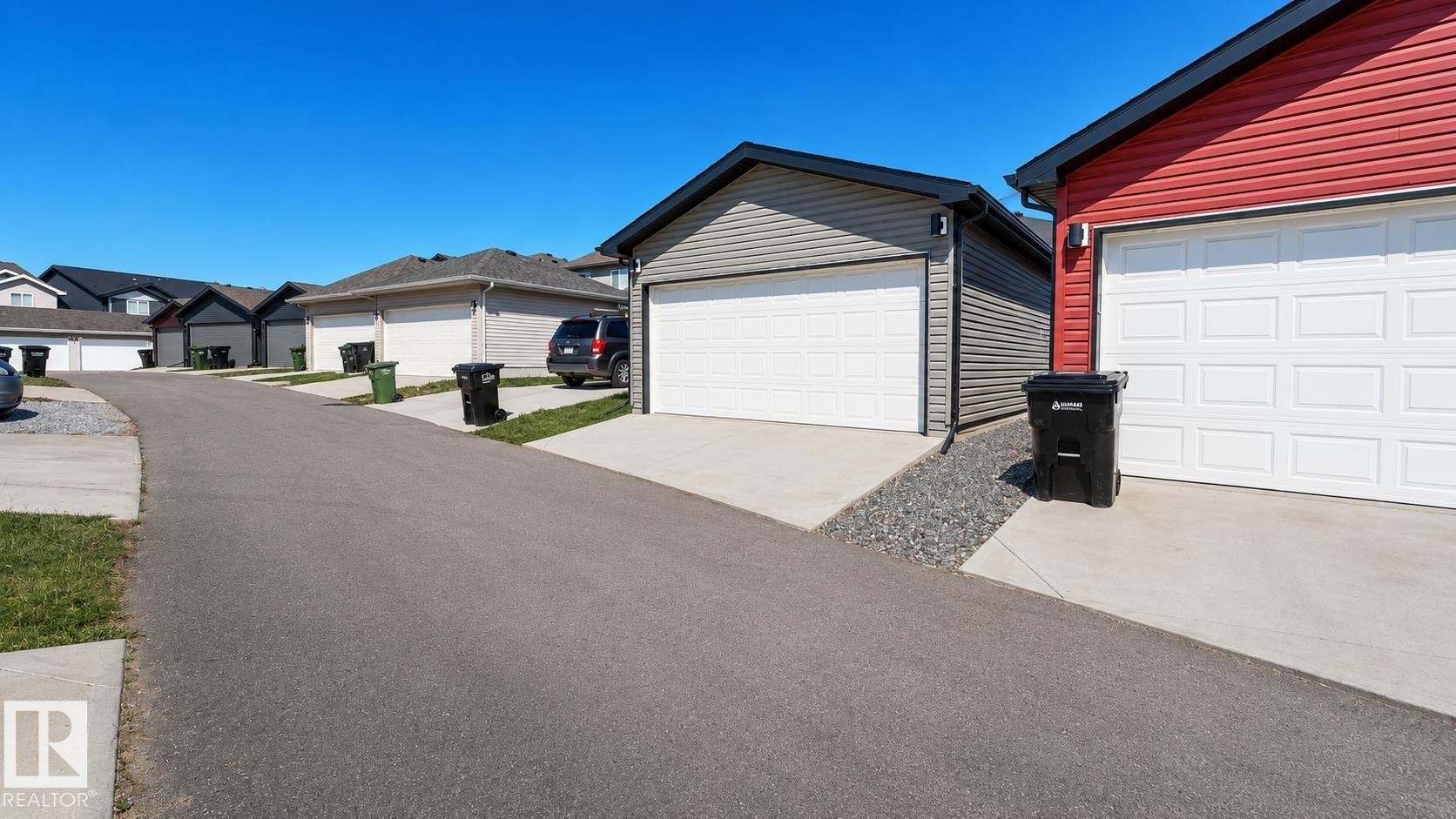 5202 Lark Crescent, Edmonton, AB