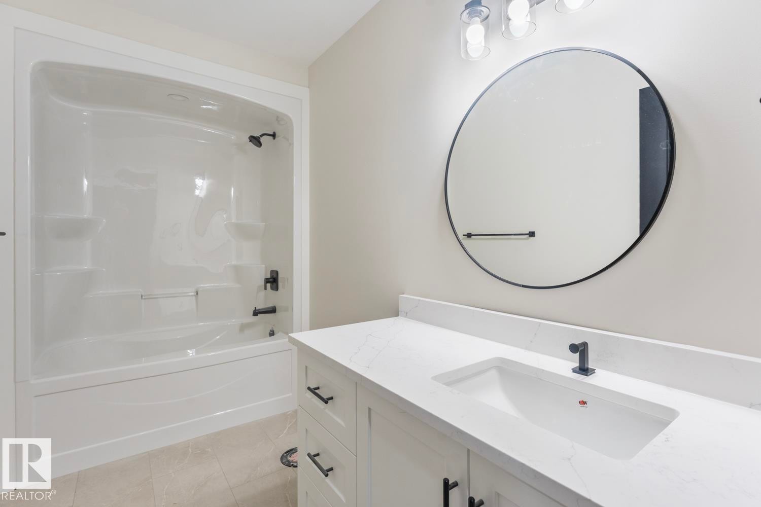 301 Fundy Way, Cold Lake, AB - Indoor Photo Showing Bathroom