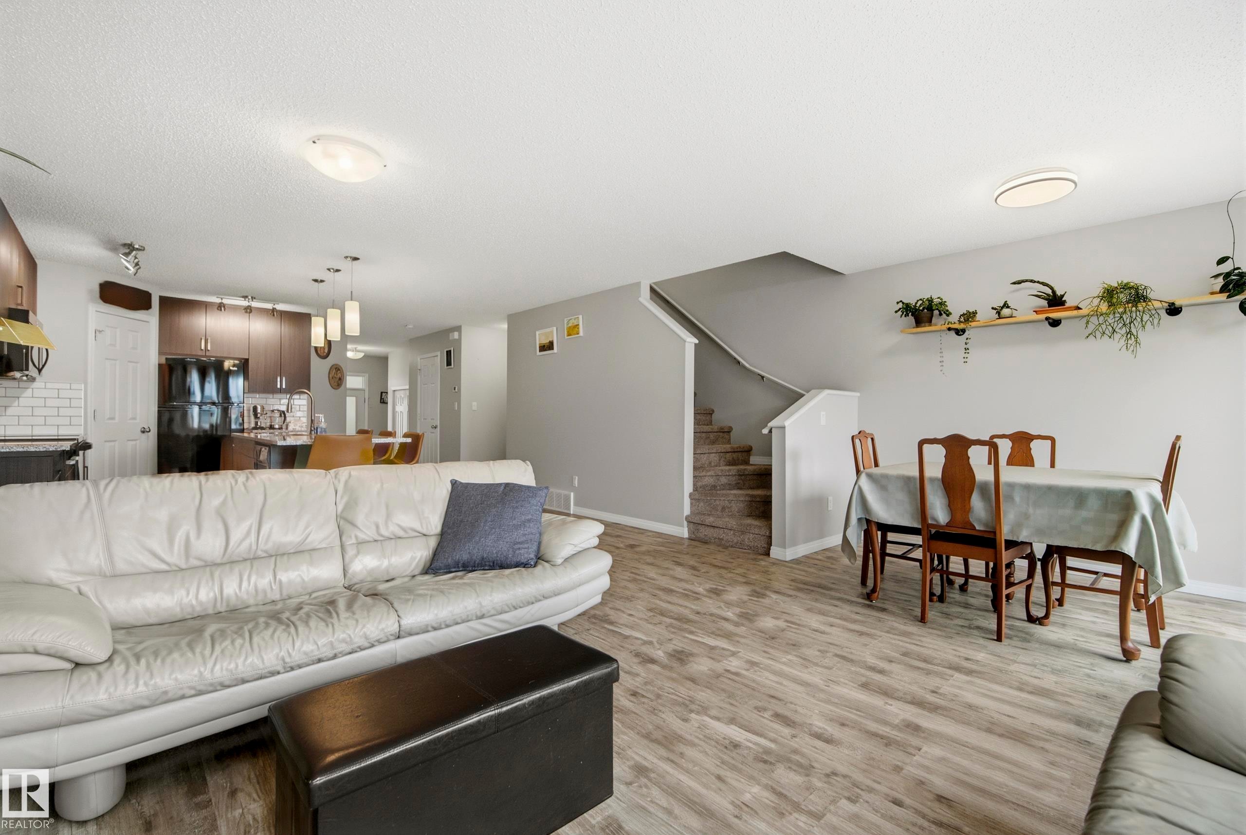 3805 Powell Wynd, Edmonton, AB