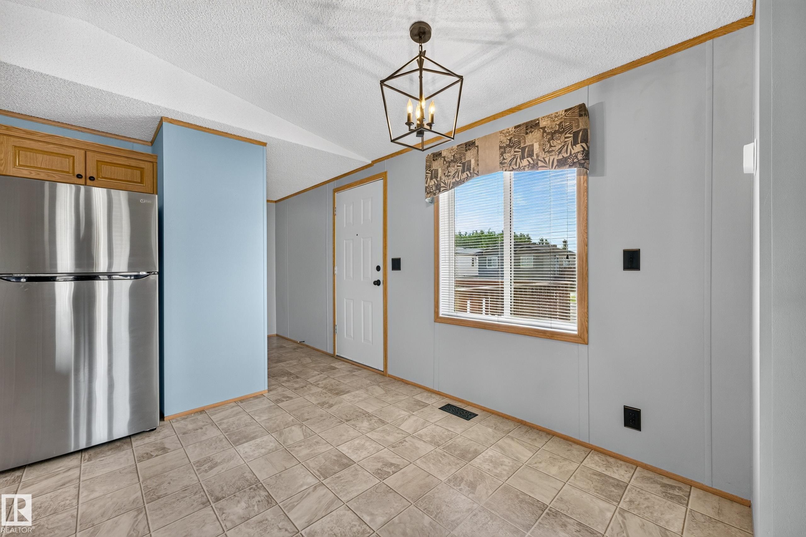 51 Jutland Crescent, Stony Plain, AB - Indoor Photo Showing Other Room
