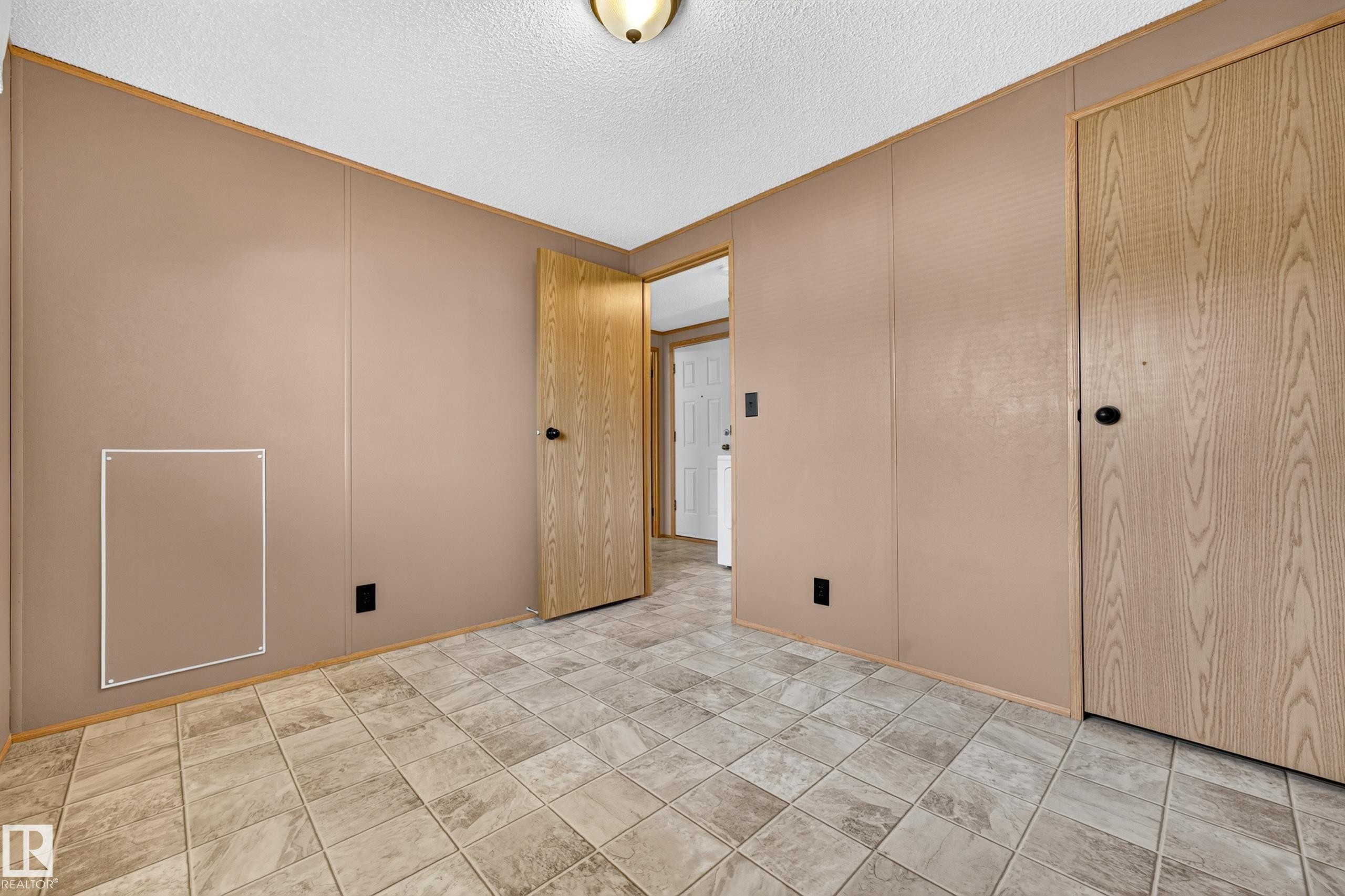 51 Jutland Crescent, Stony Plain, AB - Indoor Photo Showing Other Room