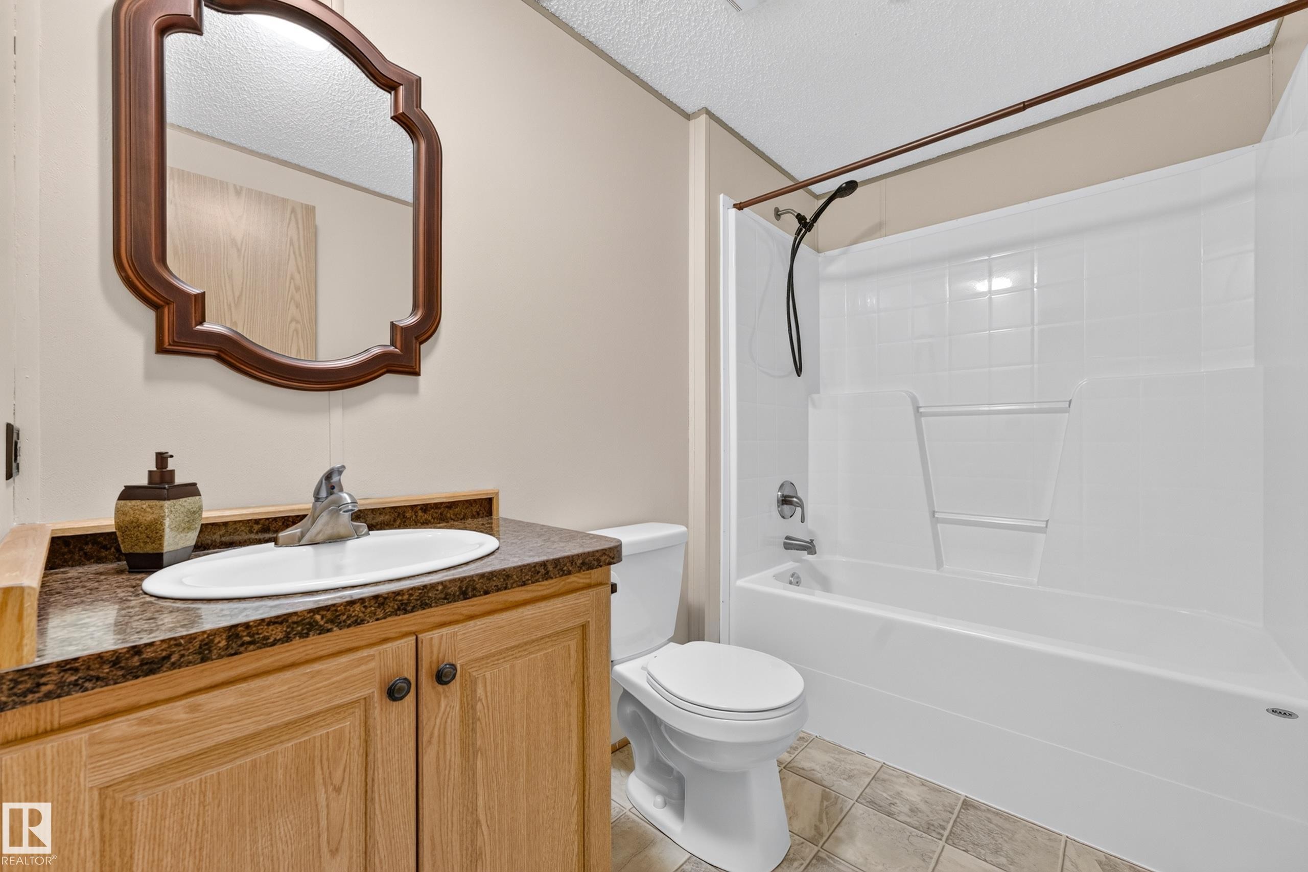 51 Jutland Crescent, Stony Plain, AB - Indoor Photo Showing Bathroom