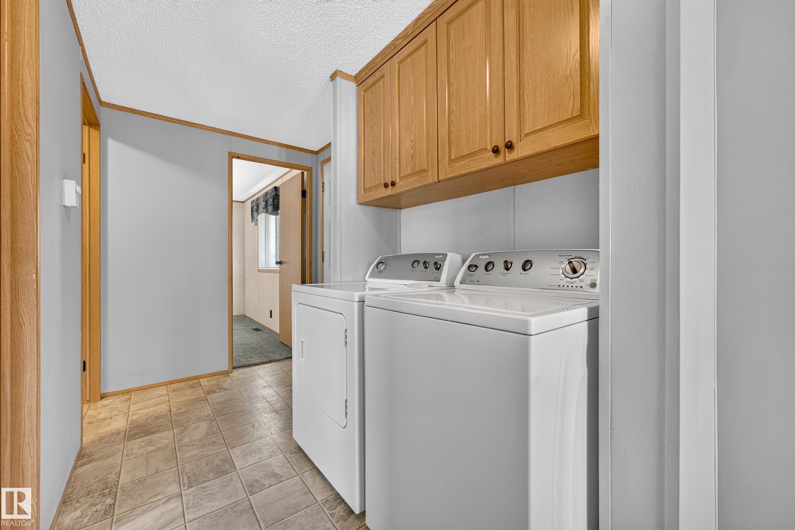 51 Jutland Crescent, Stony Plain, AB - Indoor Photo Showing Laundry Room
