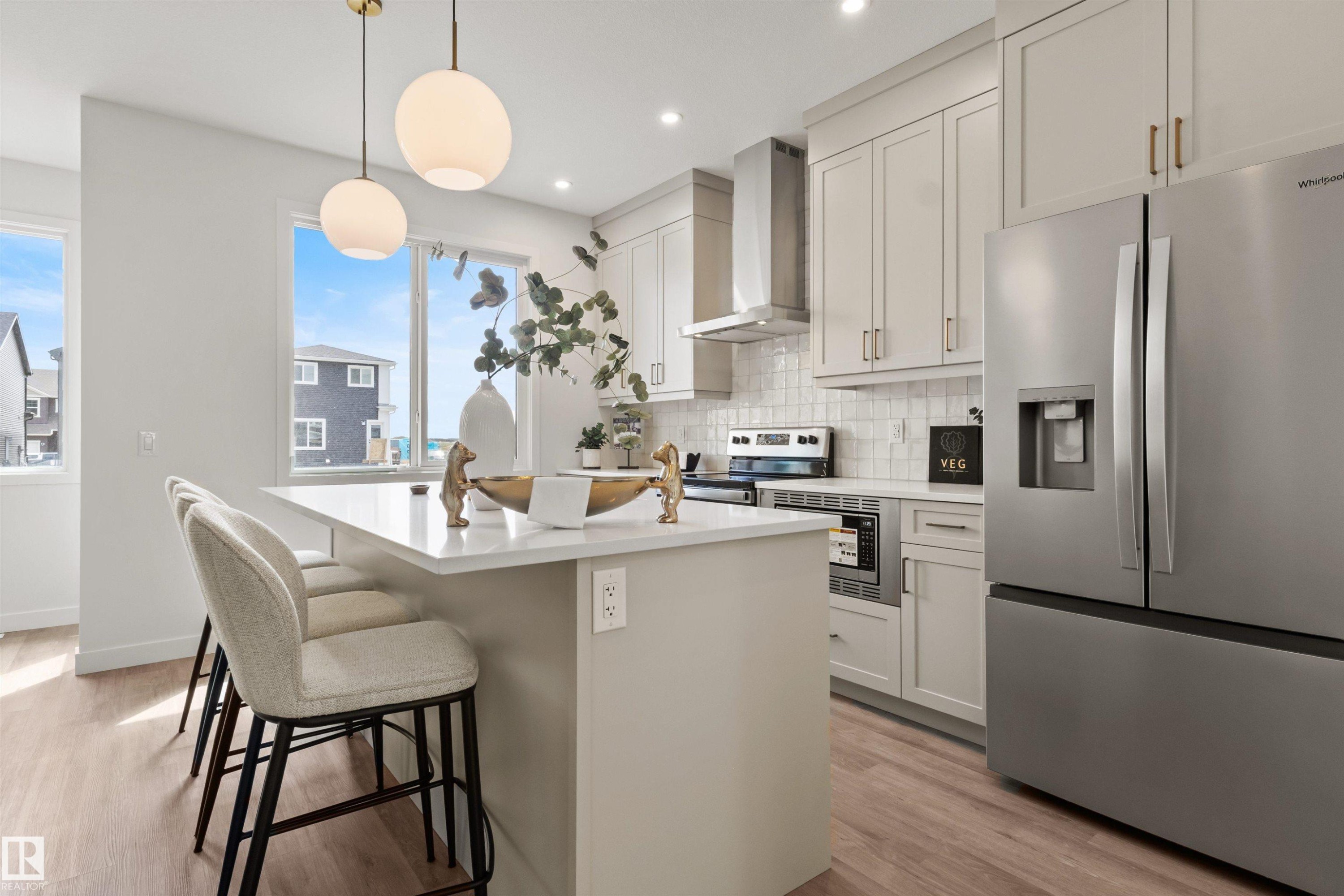 5749 Hawthorn Common, Edmonton, AB