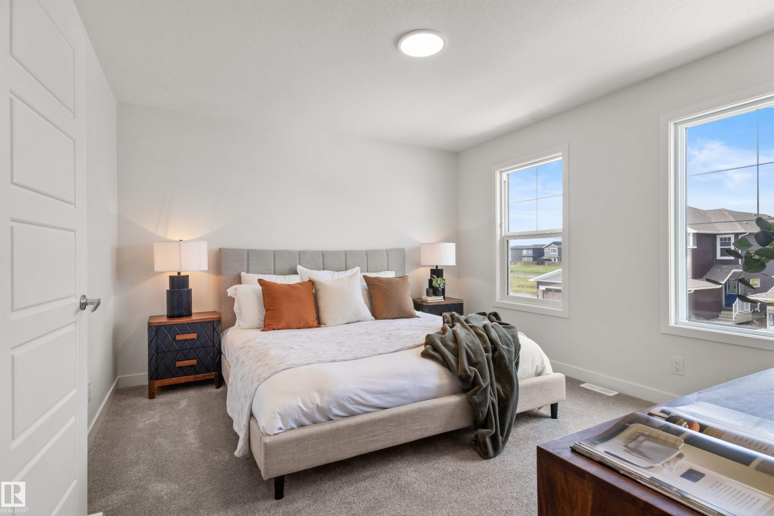 5749 Hawthorn Common, Edmonton, AB