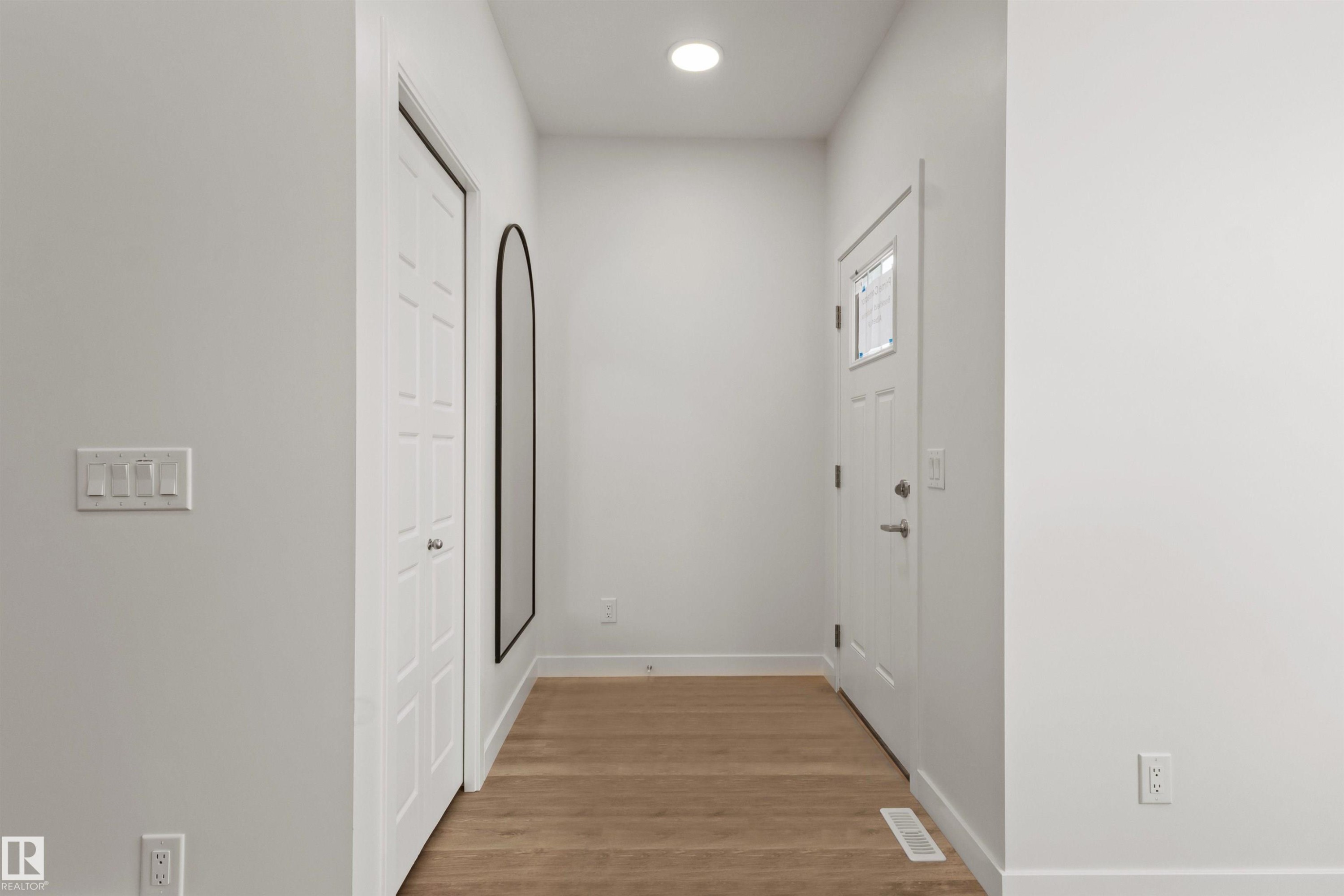 5749 Hawthorn Common, Edmonton, AB
