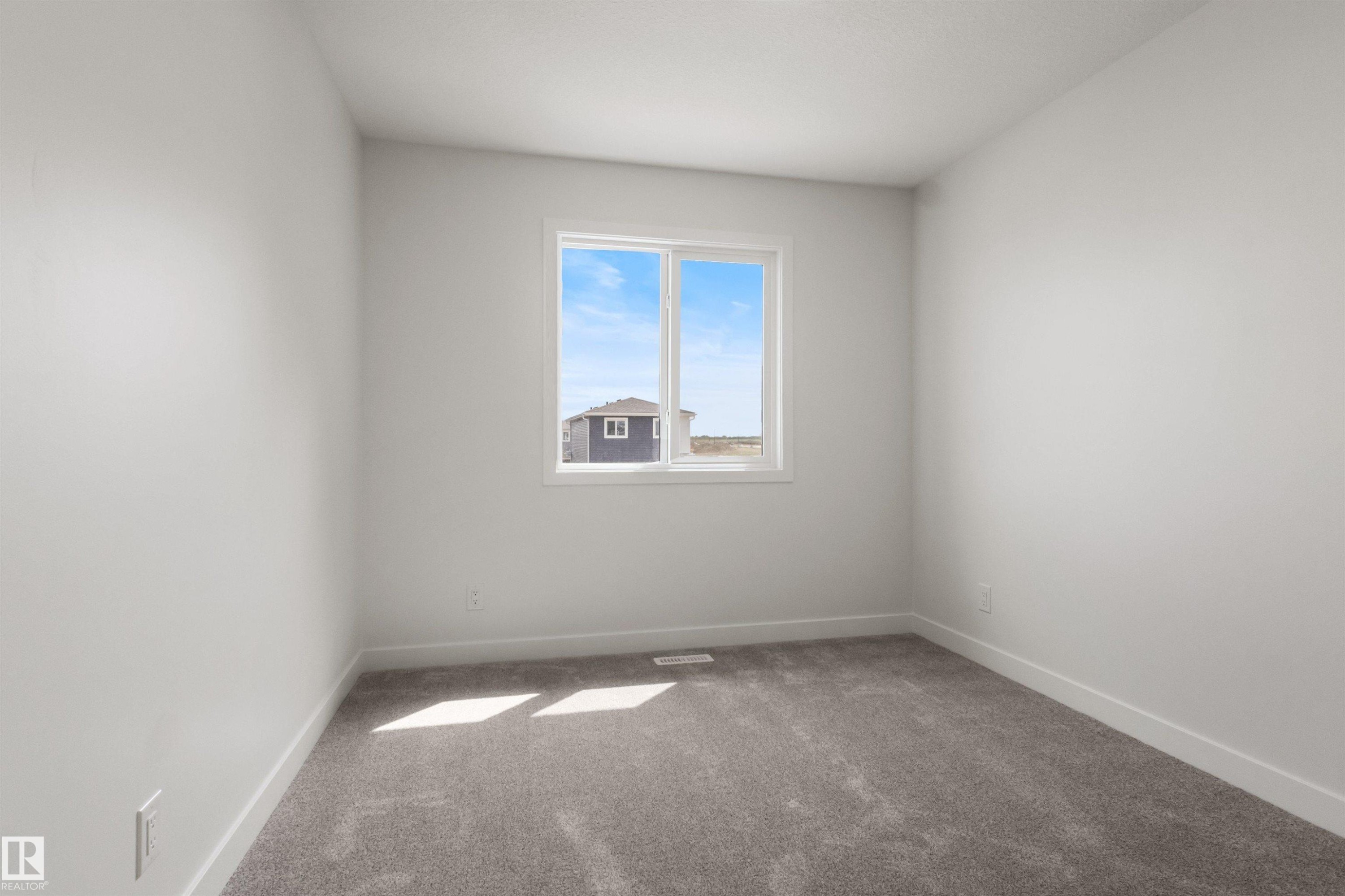 5749 Hawthorn Common, Edmonton, AB