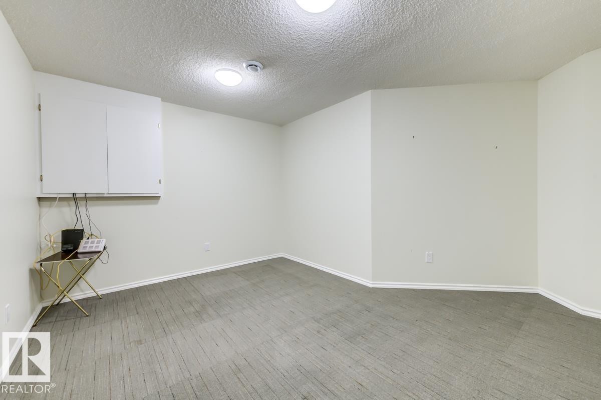 #7 9731 174 St Nw, Edmonton, AB - Indoor Photo Showing Other Room