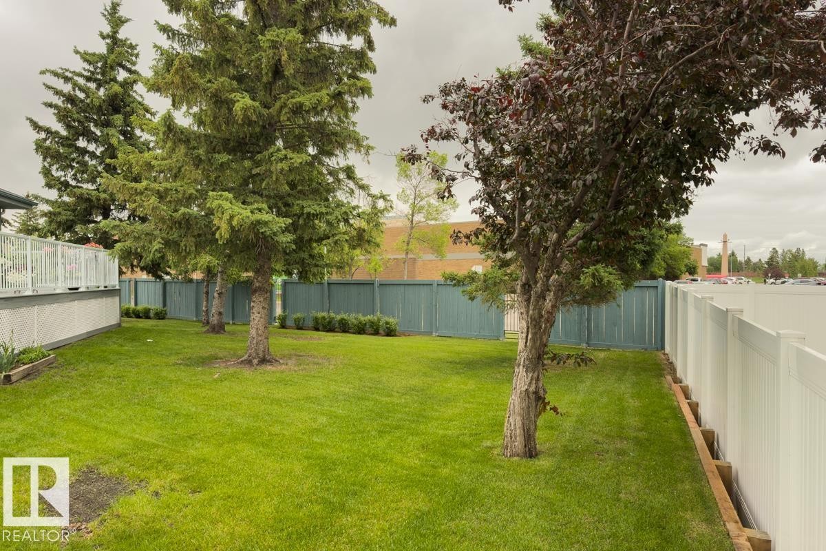 #7 9731 174 St Nw, Edmonton, AB - Outdoor With Backyard