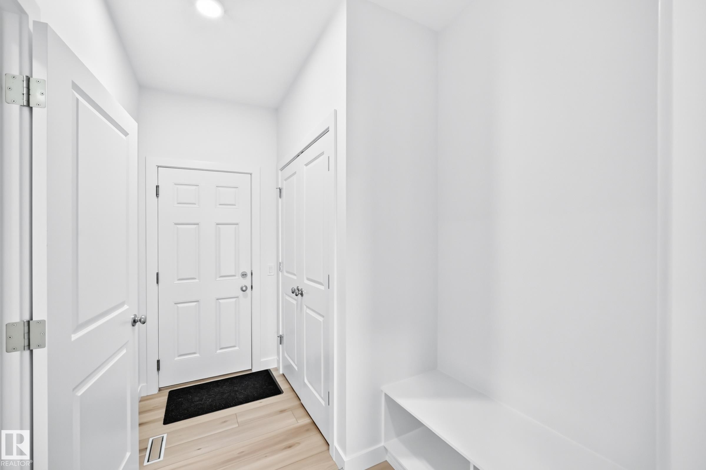 3751 Cross Landing Sw, Edmonton, AB - Indoor Photo Showing Other Room