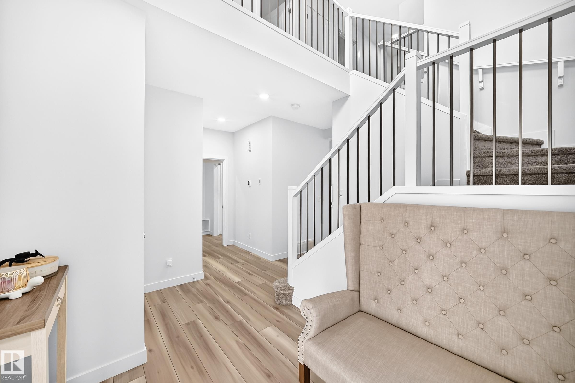 3751 Cross Landing Sw, Edmonton, AB - Indoor Photo Showing Other Room