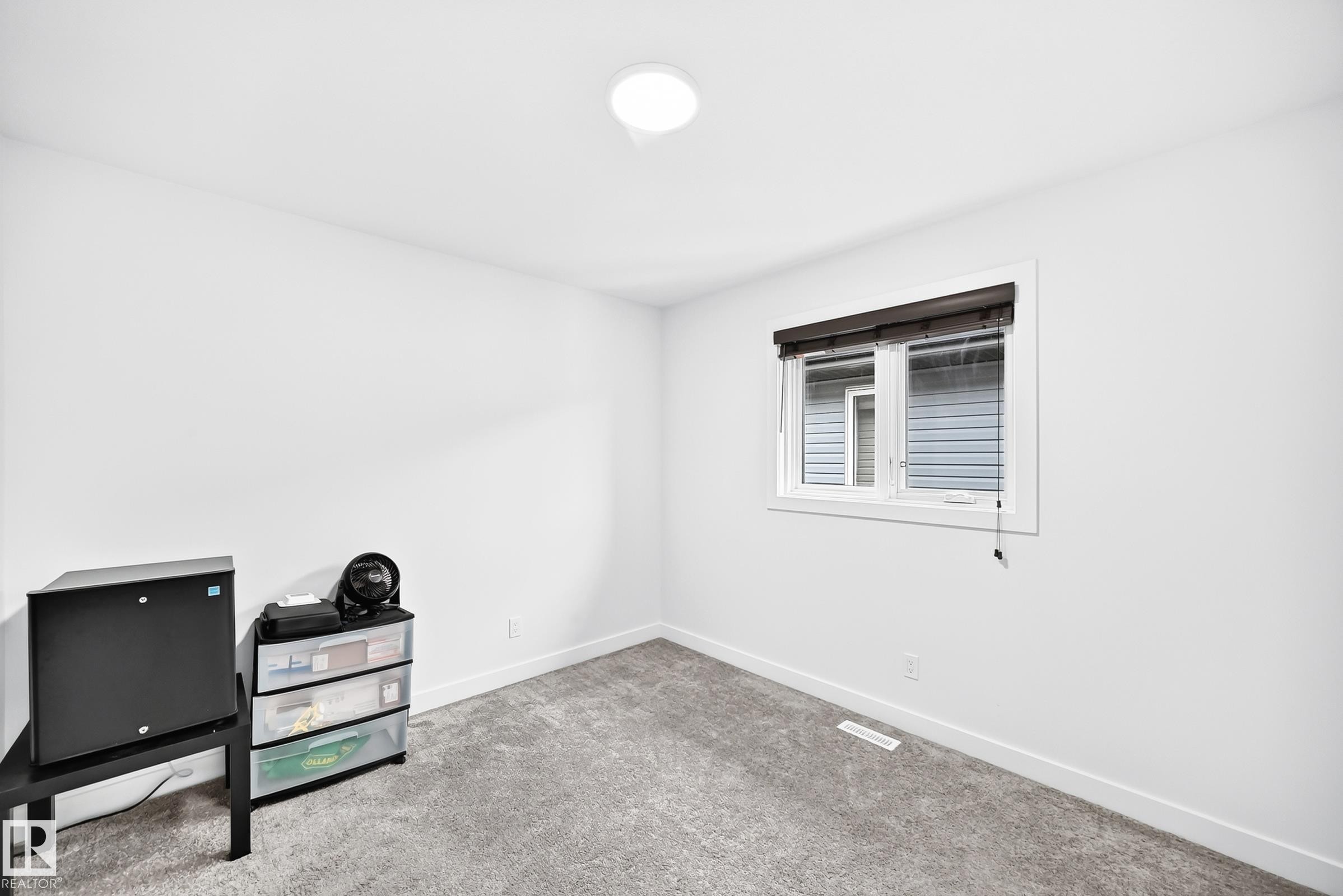 3751 Cross Landing Sw, Edmonton, AB - Indoor