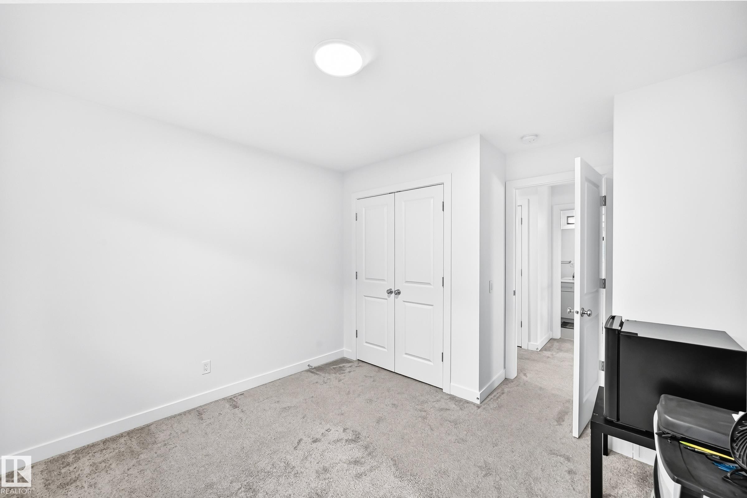 3751 Cross Landing Sw, Edmonton, AB - Indoor Photo Showing Other Room