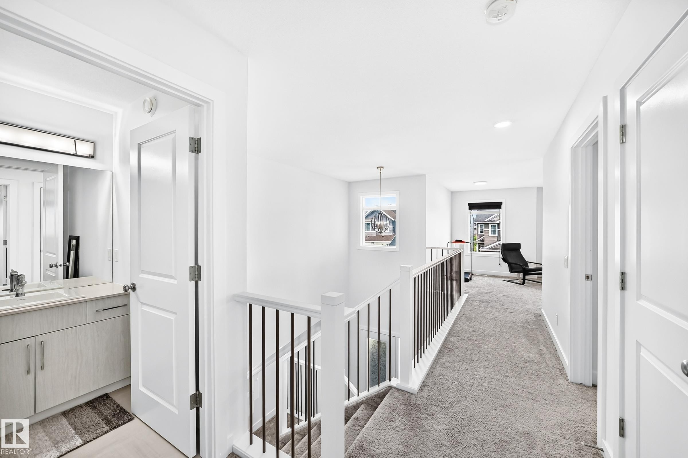 3751 Cross Landing Sw, Edmonton, AB - Indoor Photo Showing Other Room