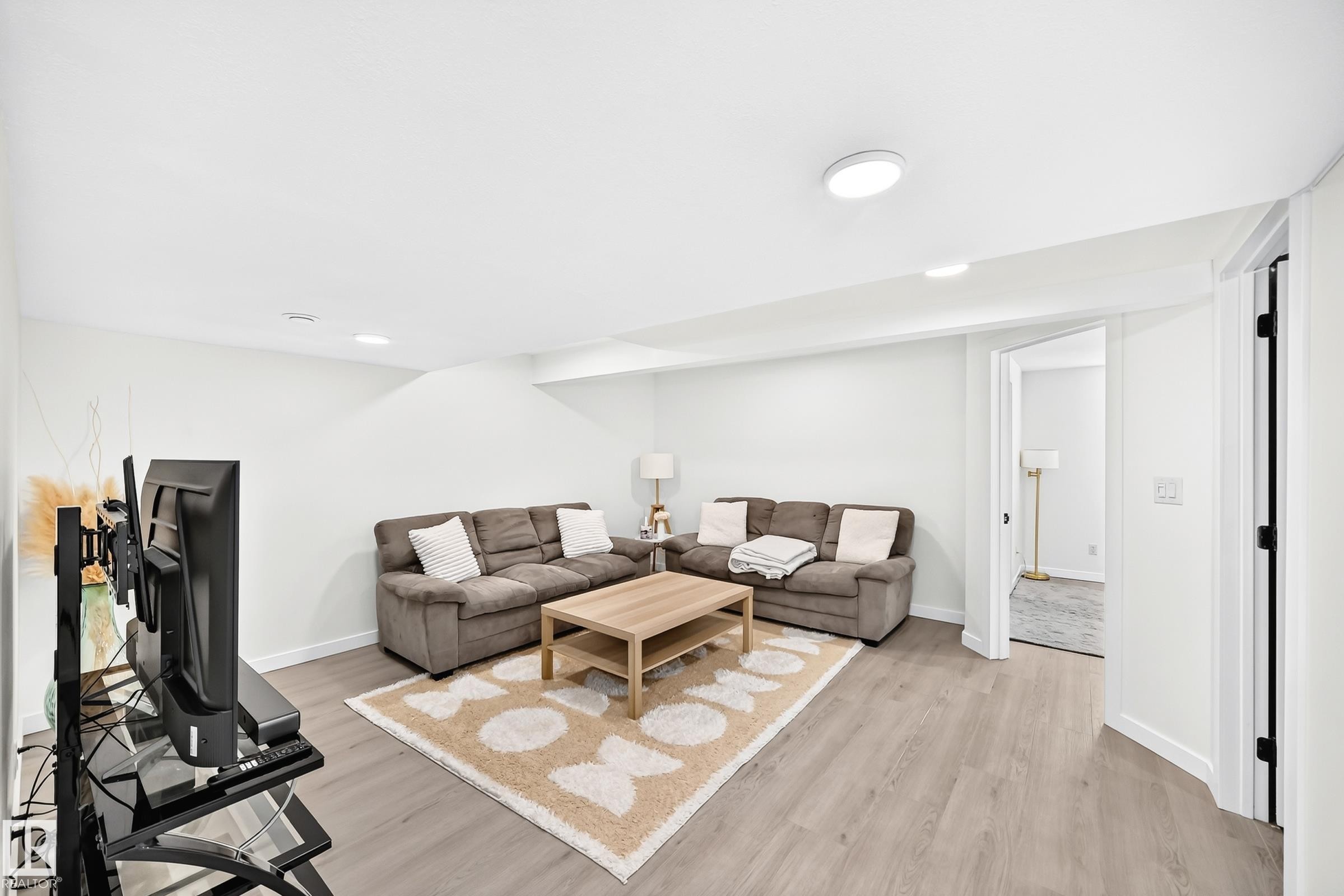 3751 Cross Landing Sw, Edmonton, AB - Indoor