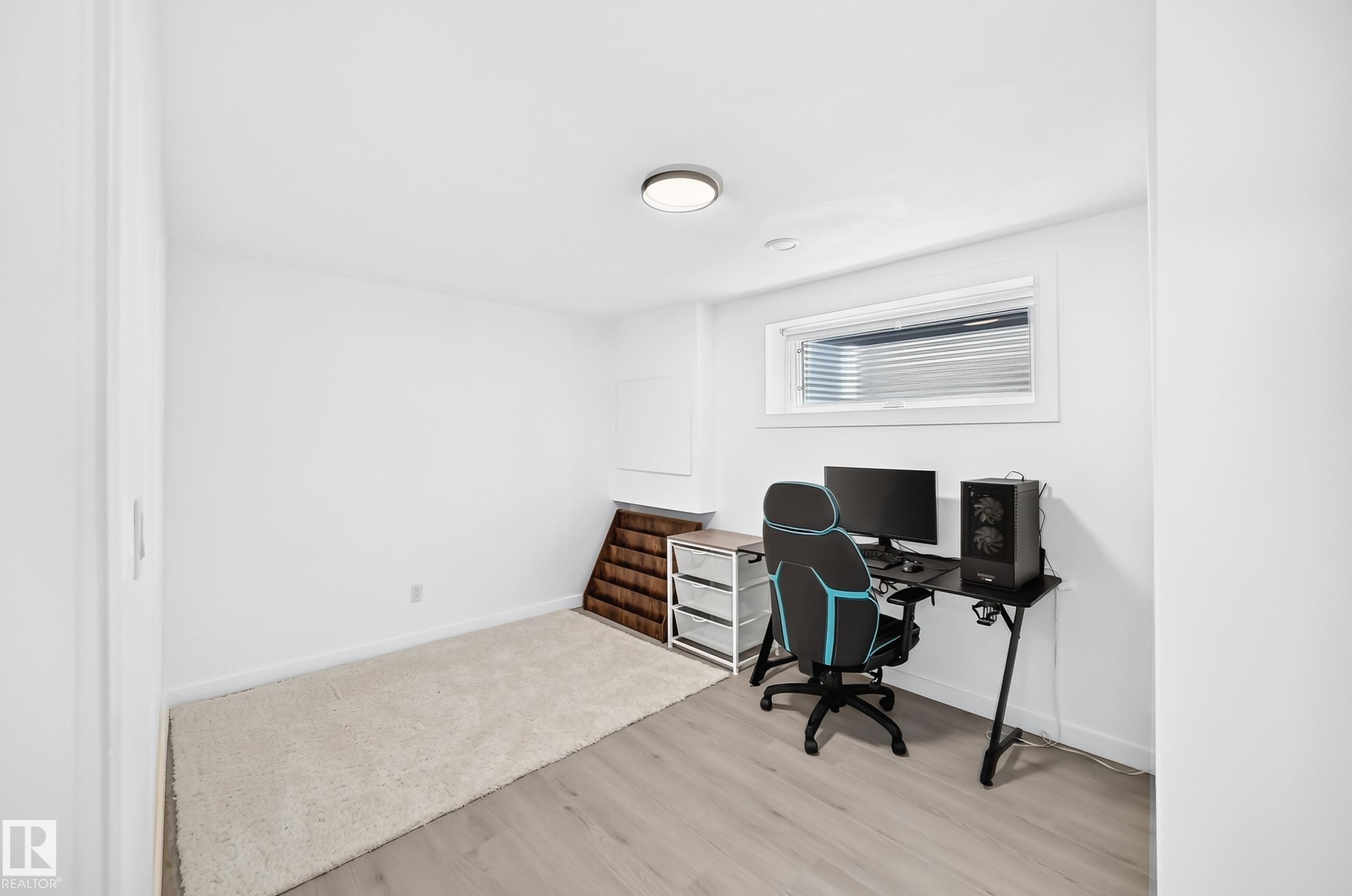 3751 Cross Landing Sw, Edmonton, AB - Indoor Photo Showing Office