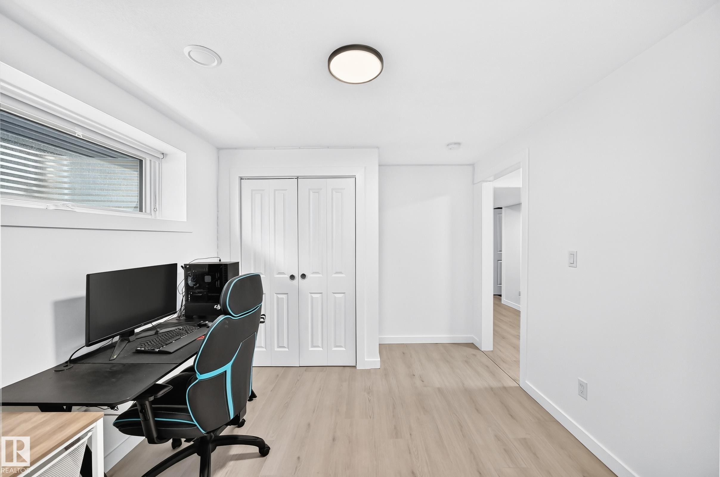 3751 Cross Landing Sw, Edmonton, AB - Indoor Photo Showing Office
