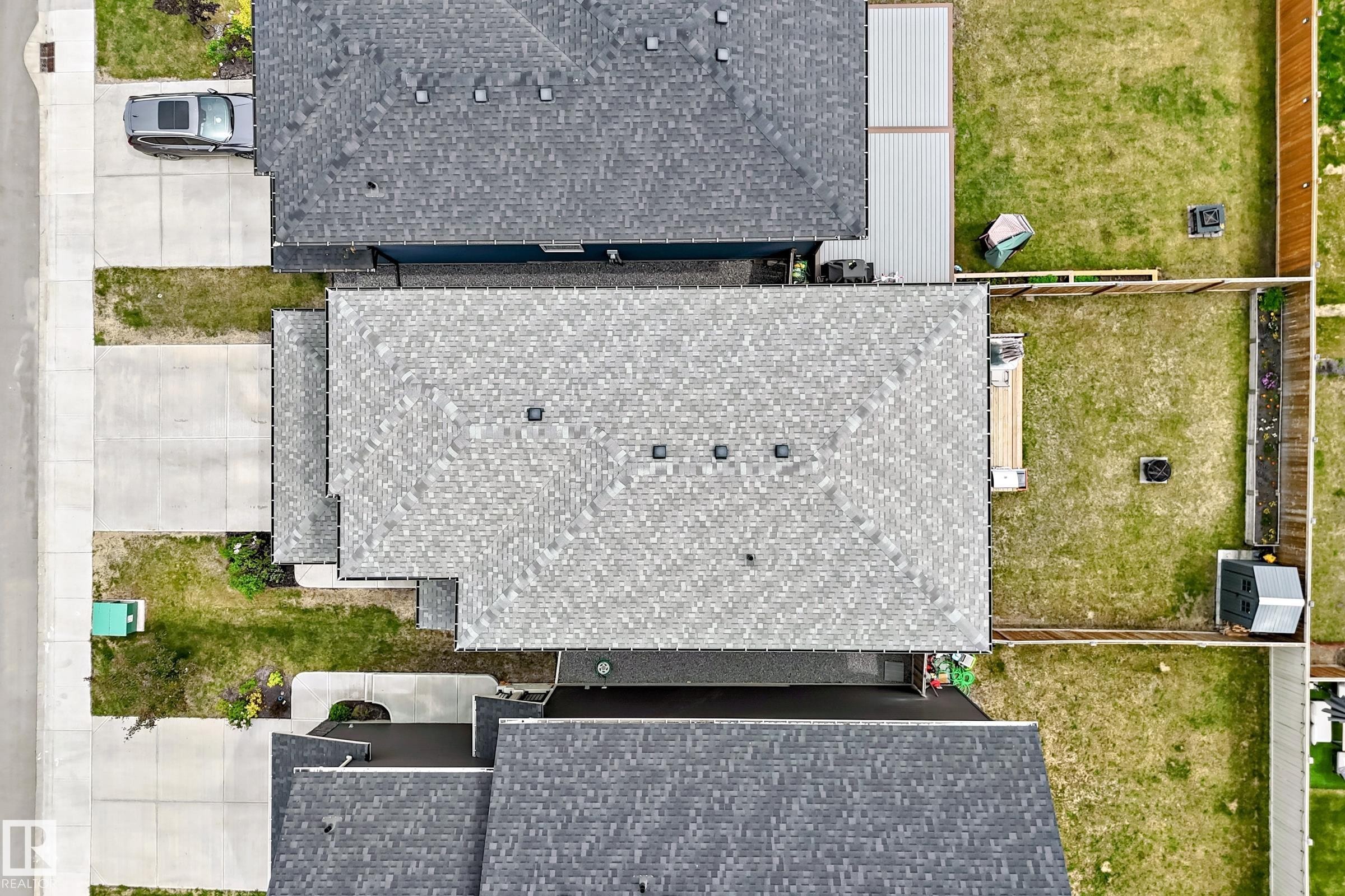 3751 Cross Landing Sw, Edmonton, AB - Outdoor