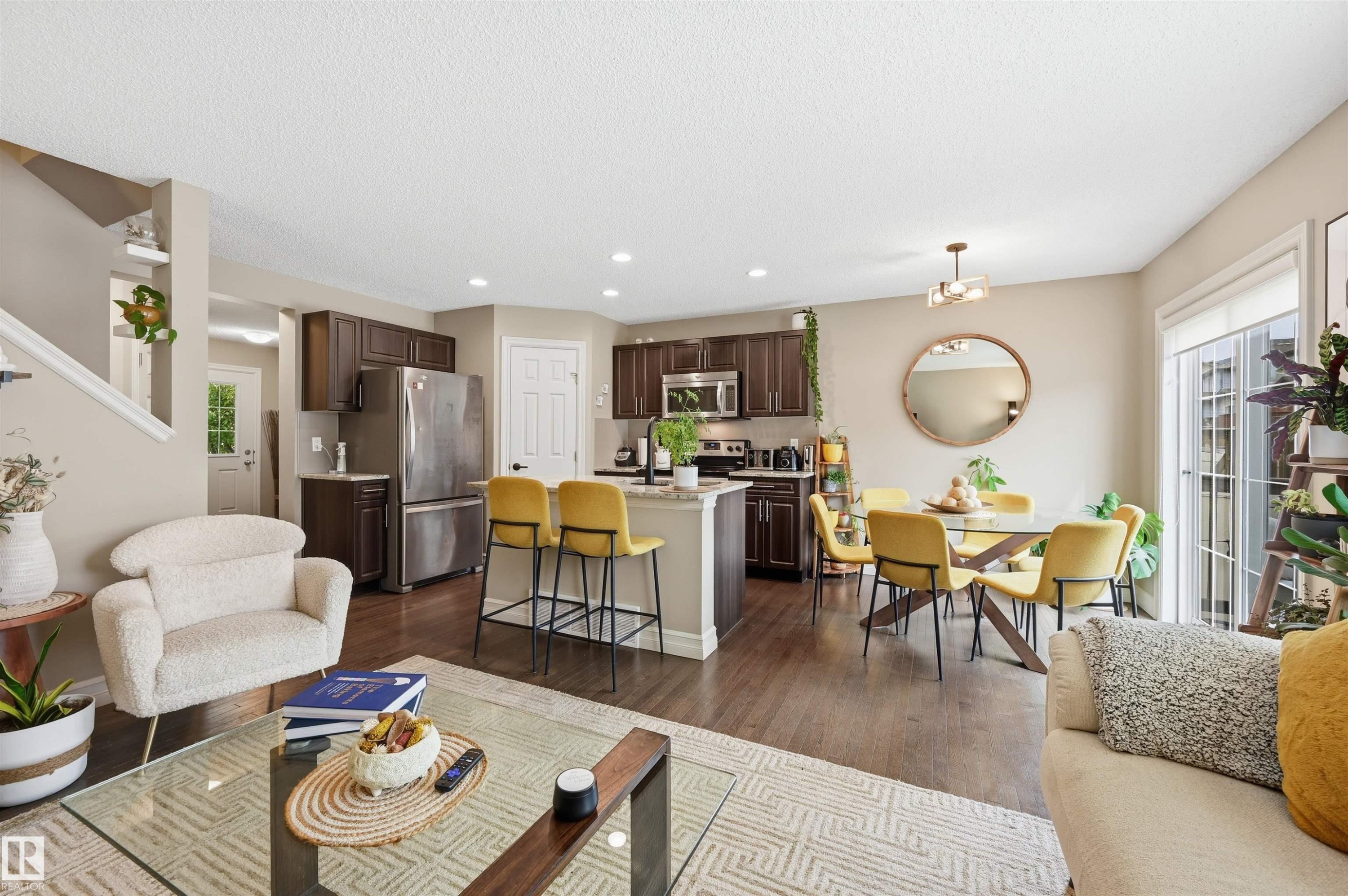 11 5317 3 Avenue, Edmonton, AB