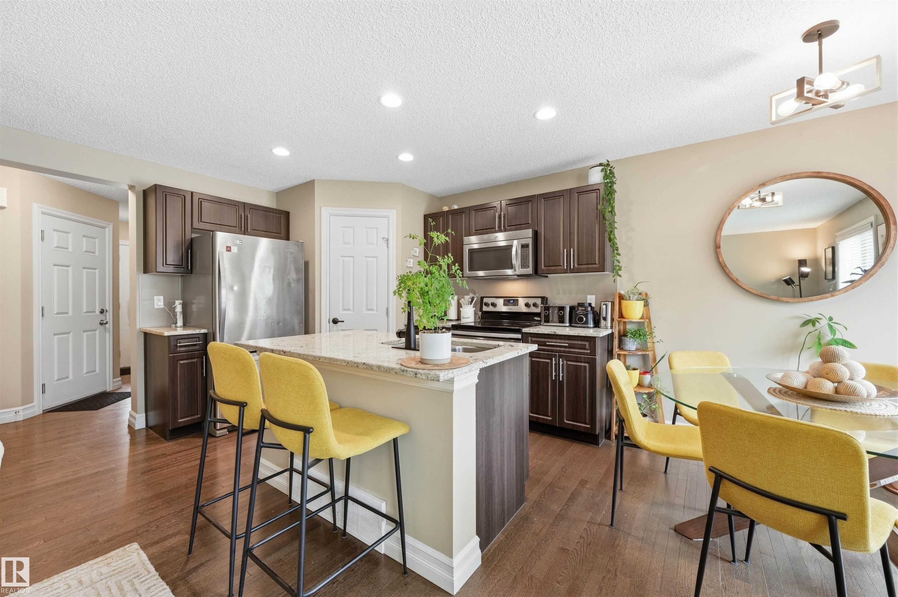 11 5317 3 Avenue, Edmonton, AB