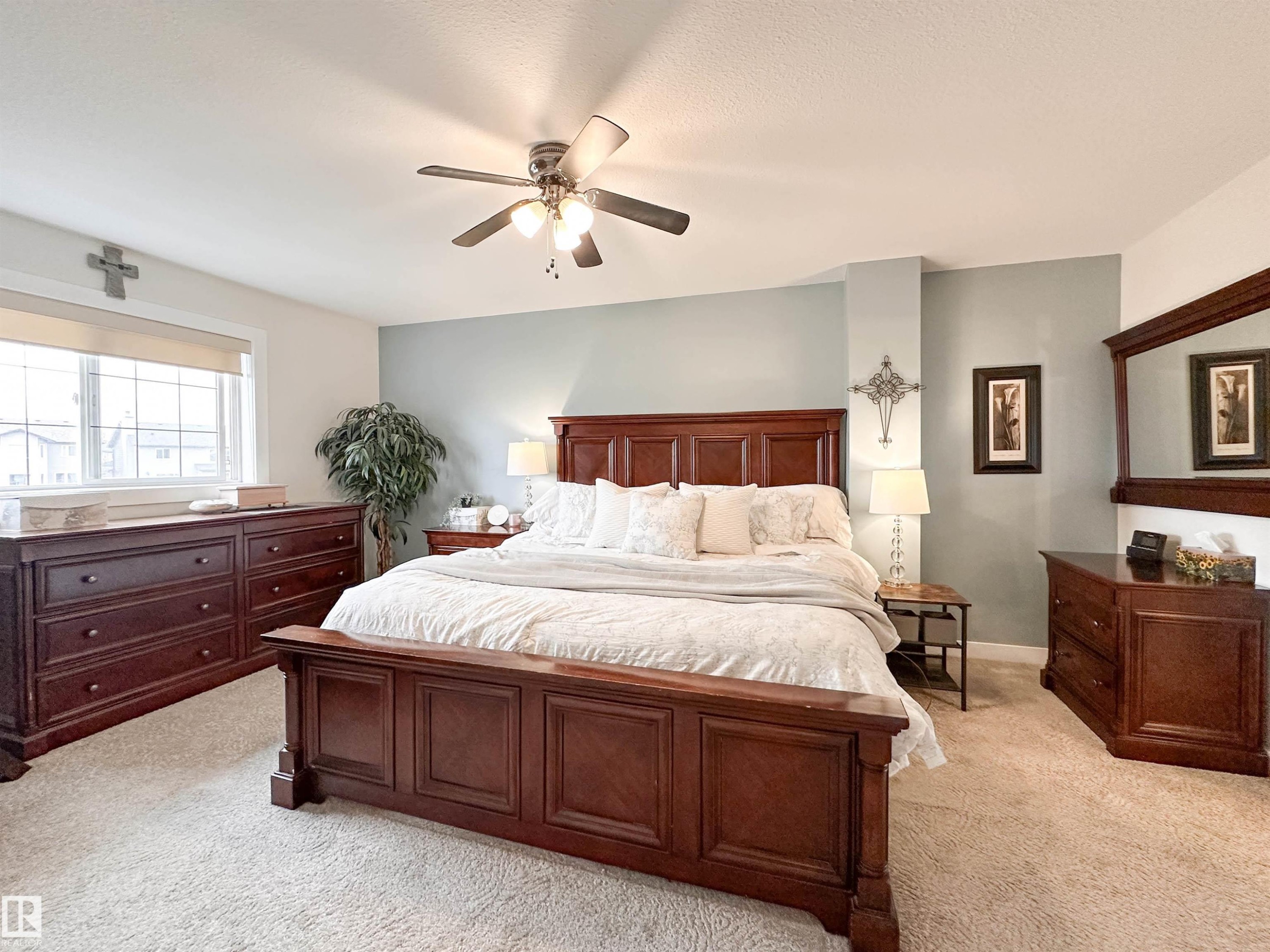 13715 149 Avenue, Edmonton, AB - Indoor Photo Showing Bedroom