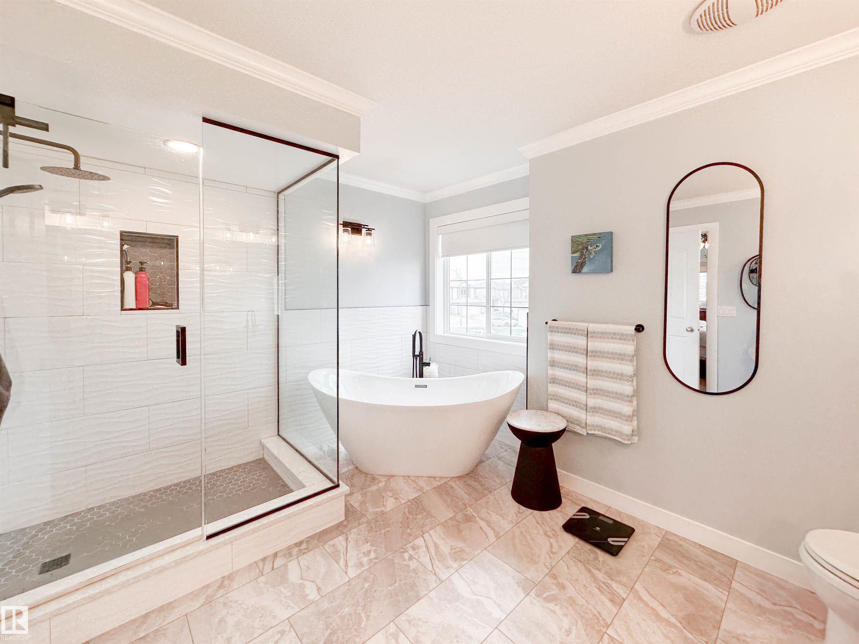 13715 149 Avenue, Edmonton, AB - Indoor Photo Showing Bathroom
