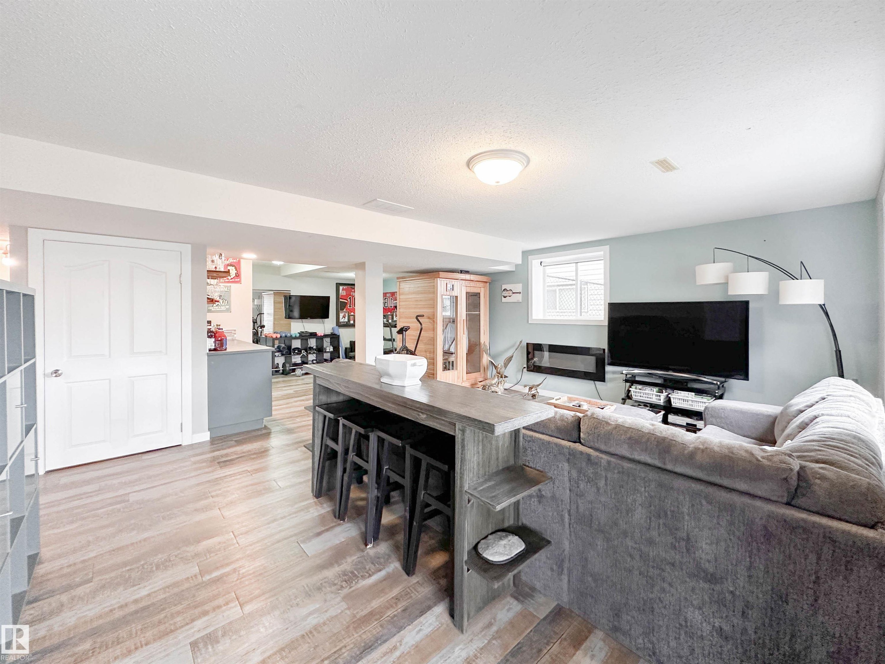 13715 149 Avenue, Edmonton, AB - Indoor