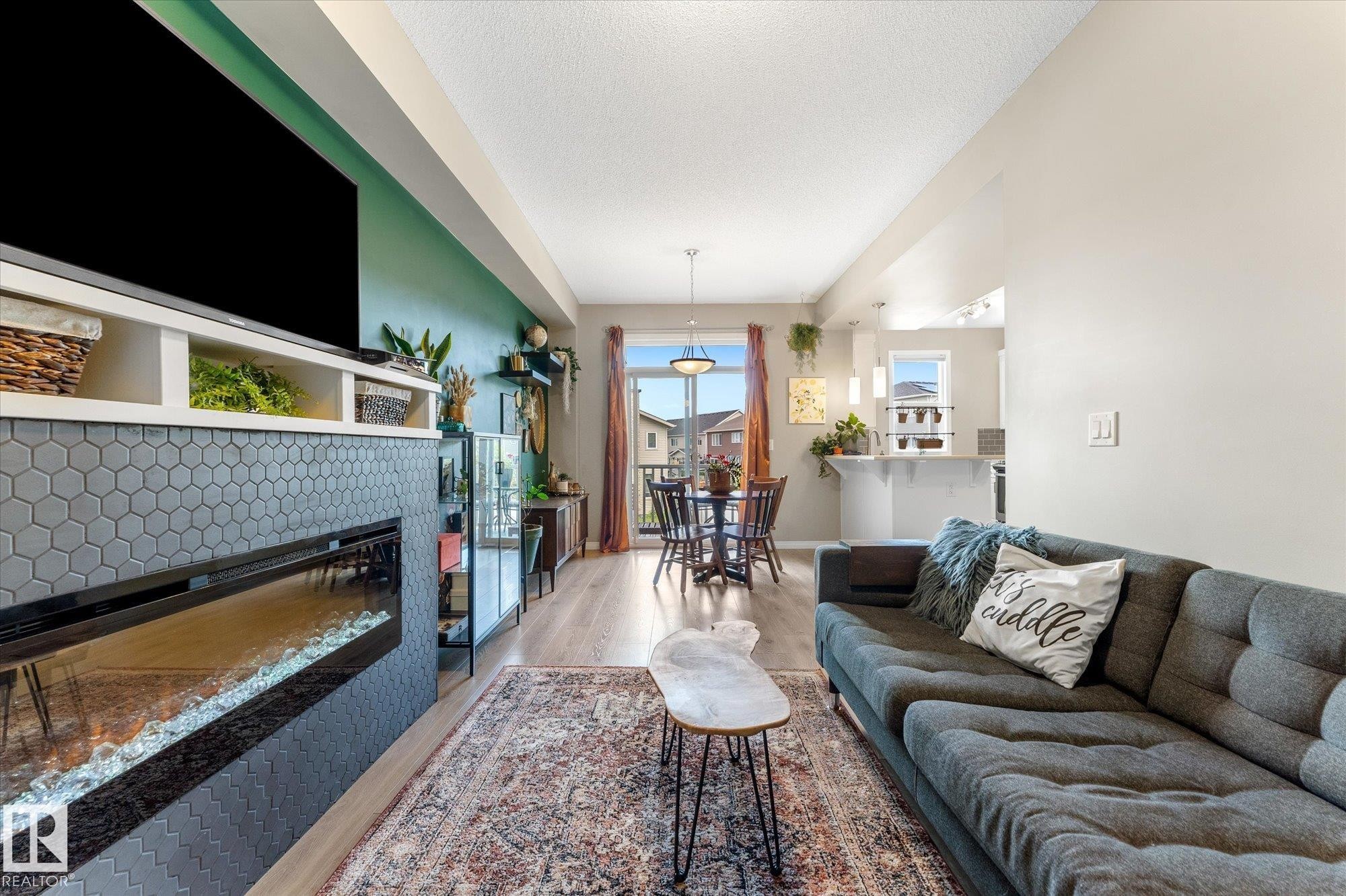 20035 20 Avenue, Edmonton, AB