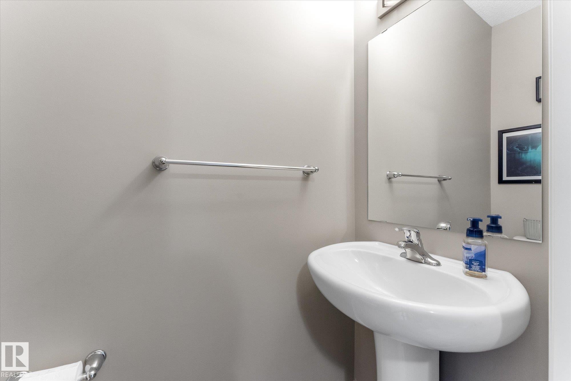 20035 20 Avenue, Edmonton, AB