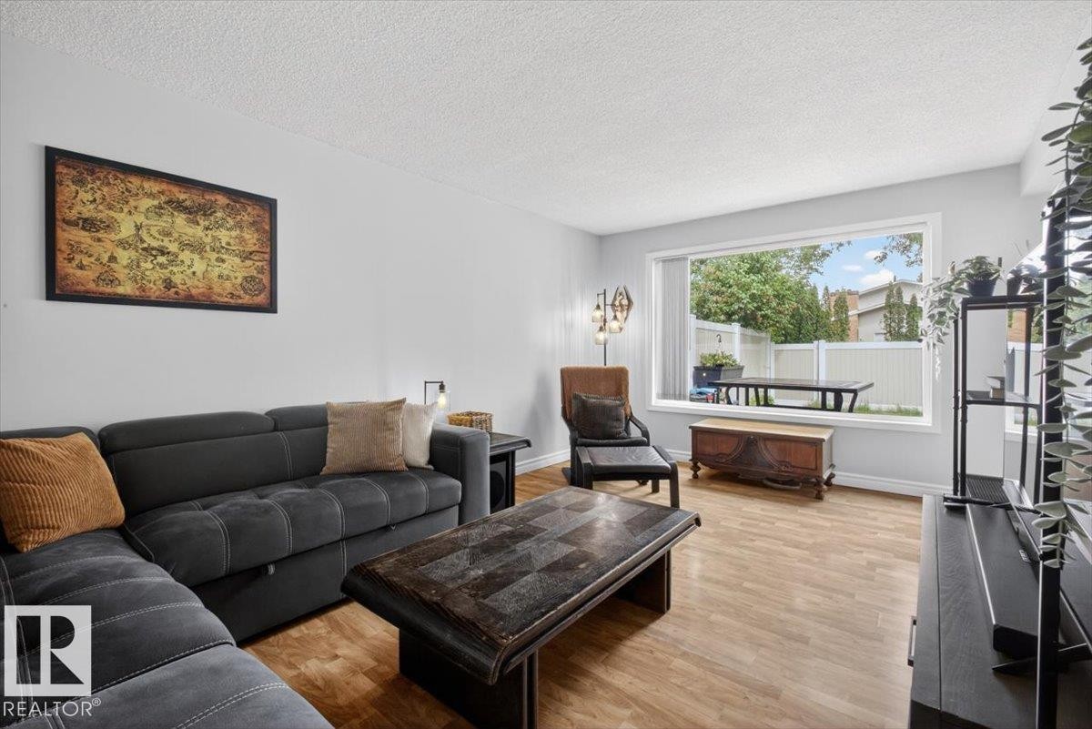 2 Grandview Rg, St. Albert, AB