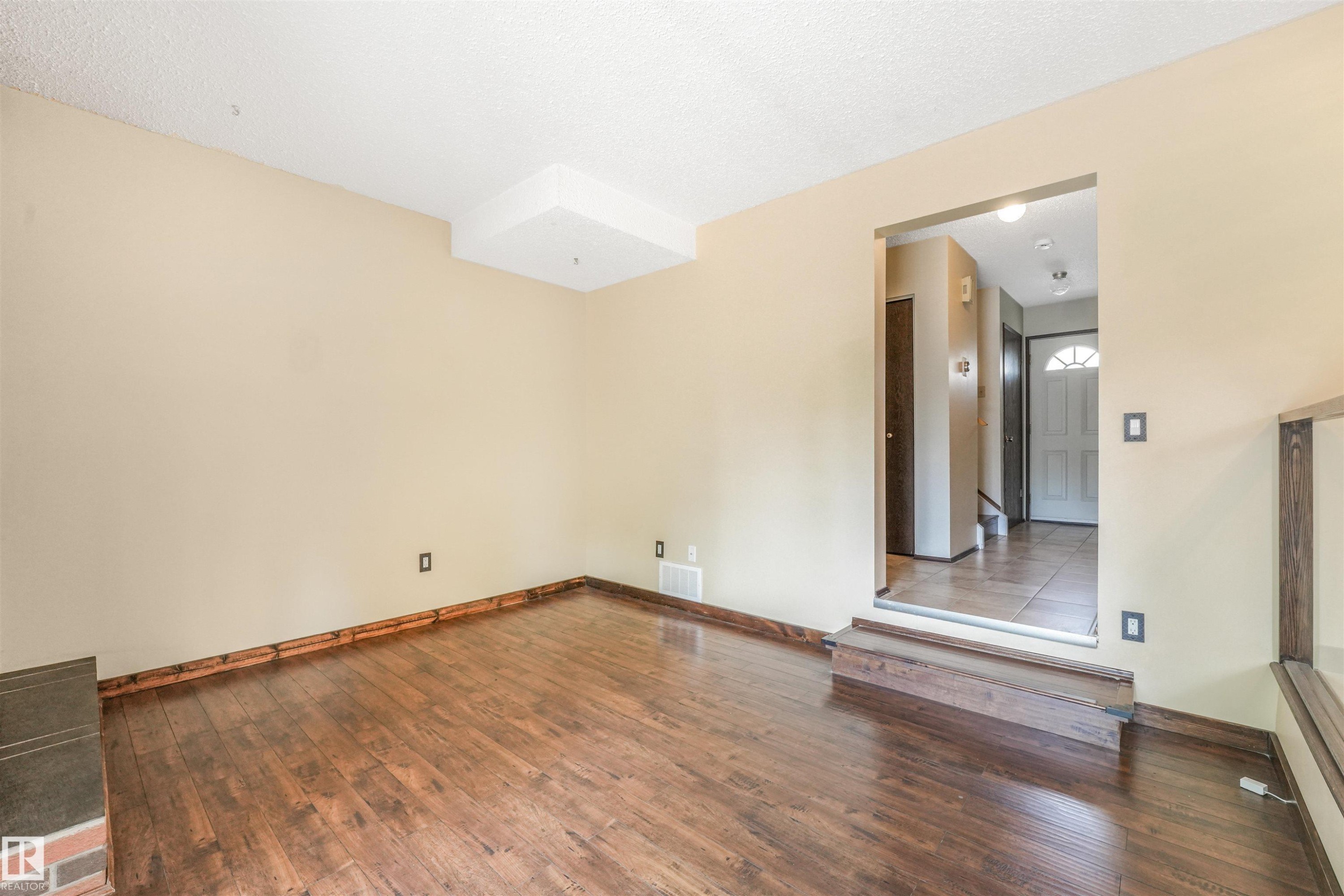 2921 130 Avenue, Edmonton, AB