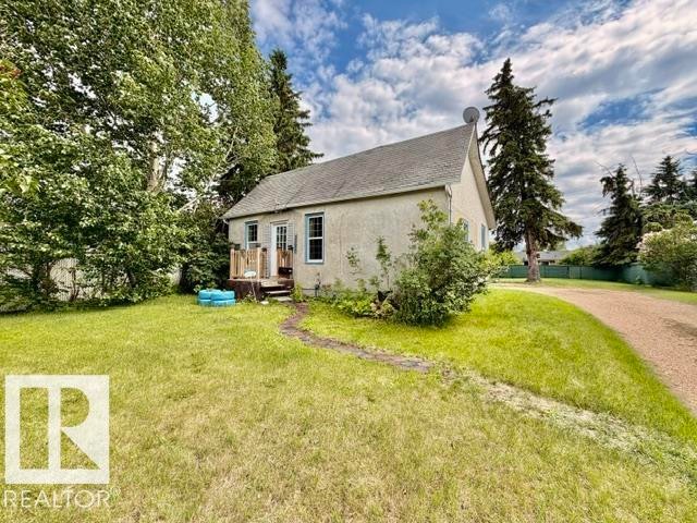 5505 45 Avenue, Wetaskiwin, AB