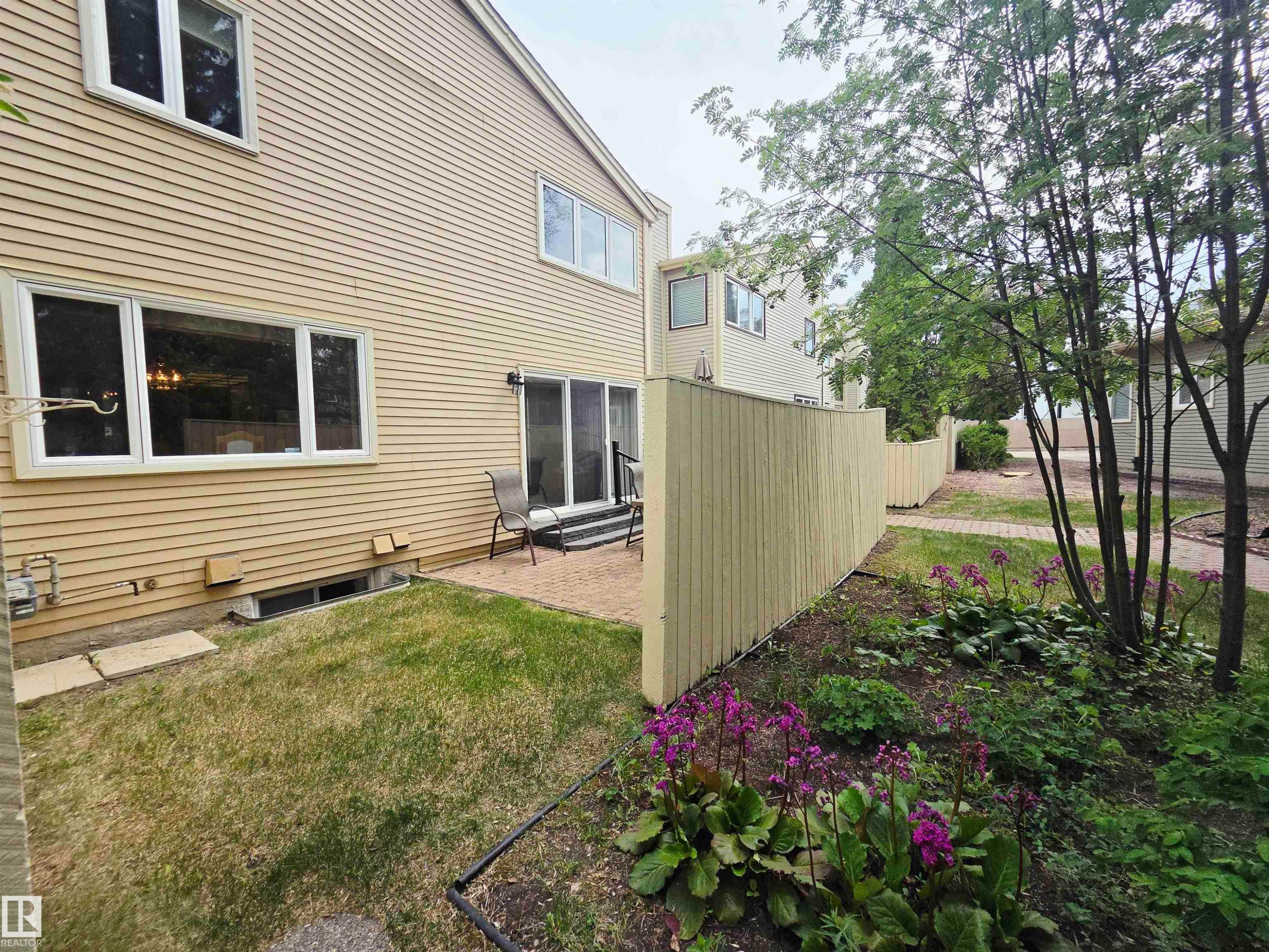 1057 109 Street Nw, Edmonton, AB - Outdoor With Exterior