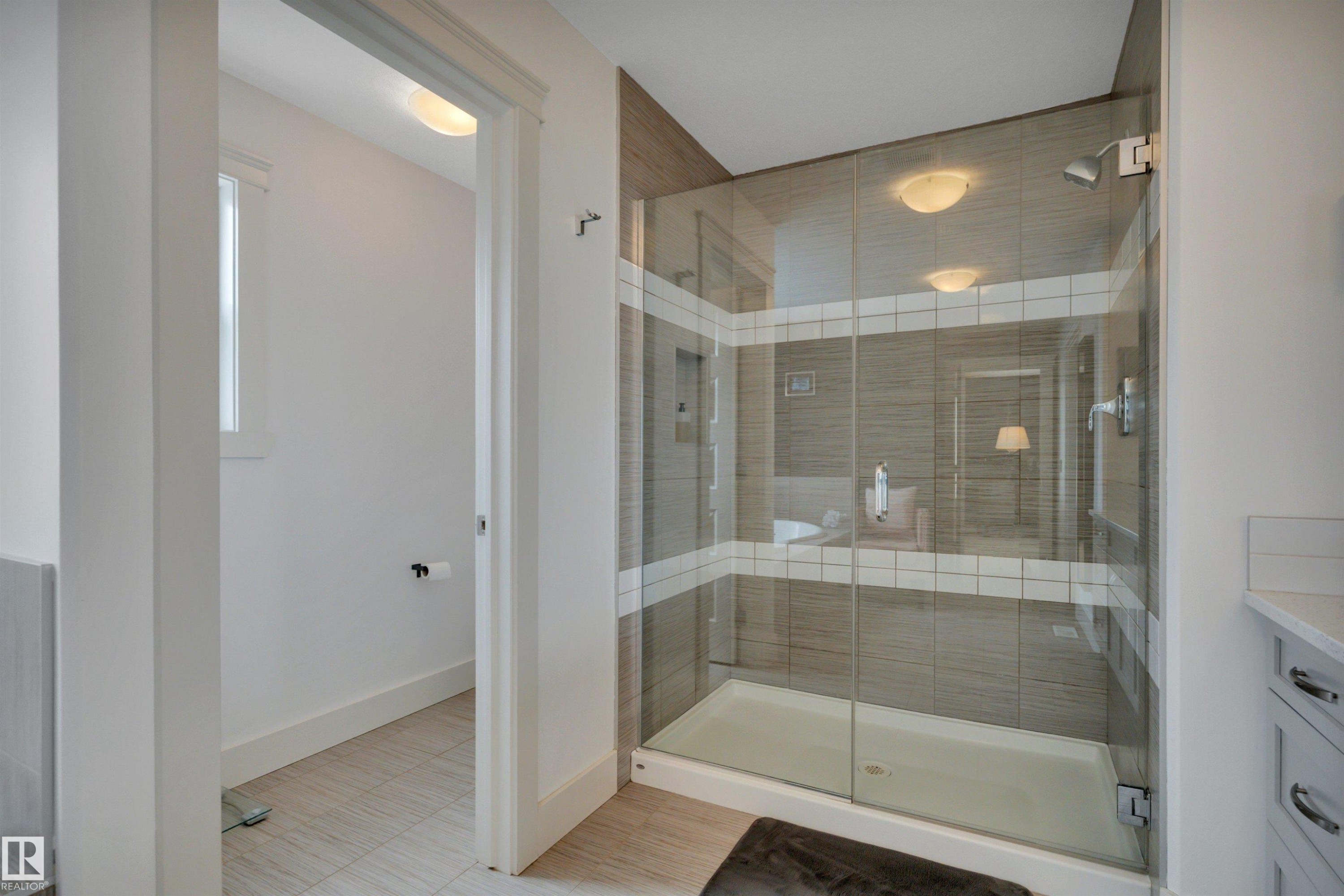4231 Savaryn Drive, Edmonton, AB
