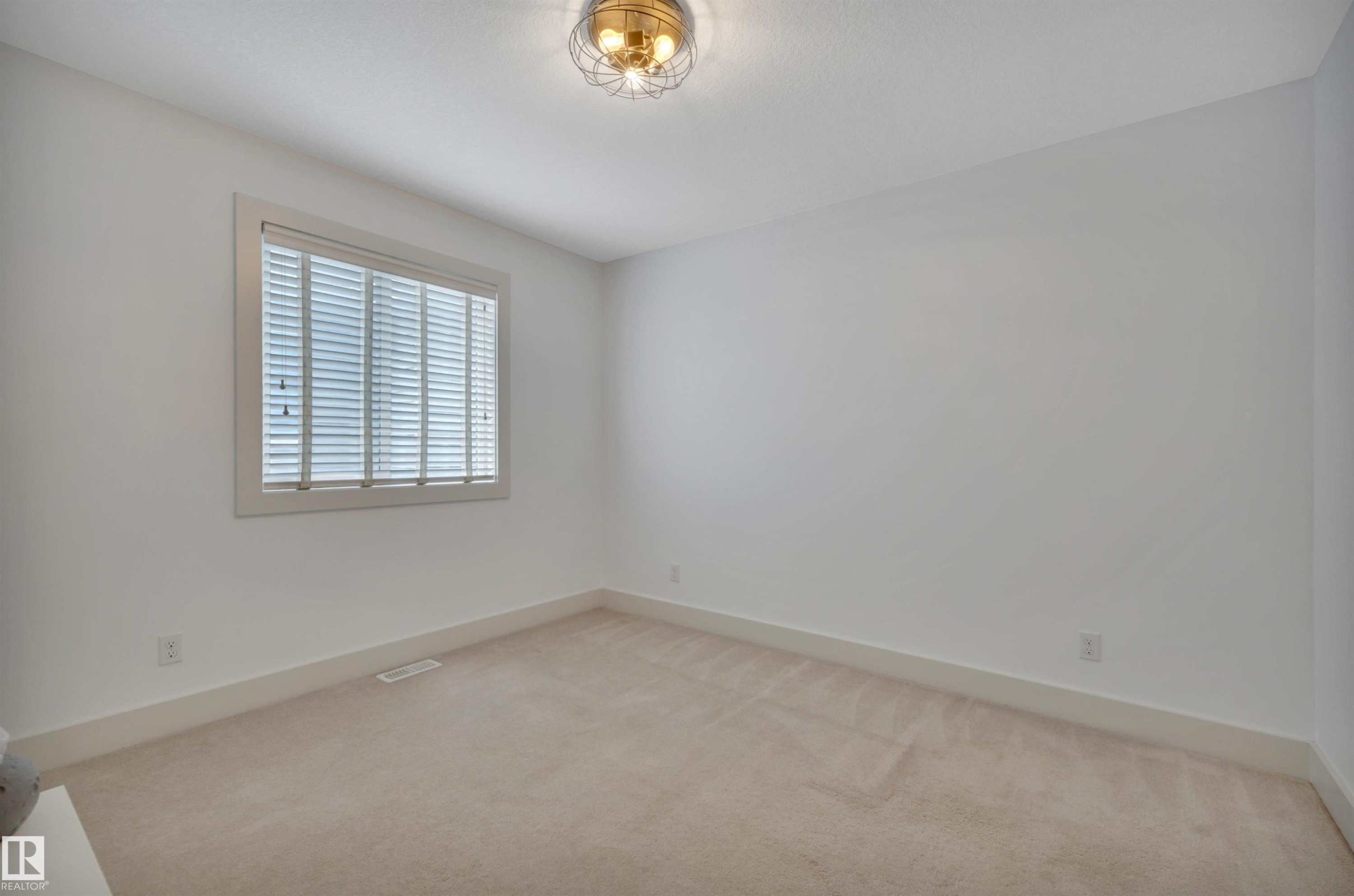 4231 Savaryn Drive, Edmonton, AB