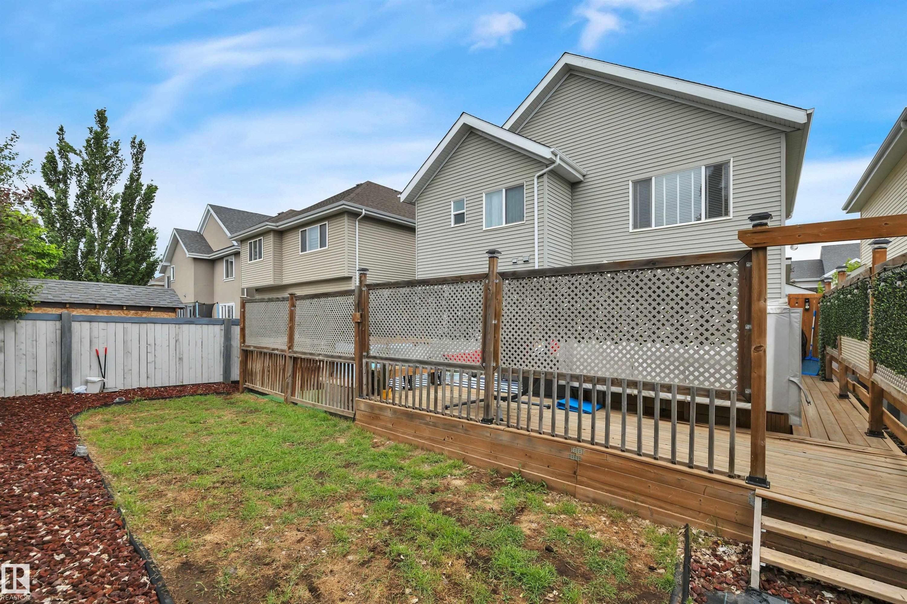 4231 Savaryn Drive, Edmonton, AB