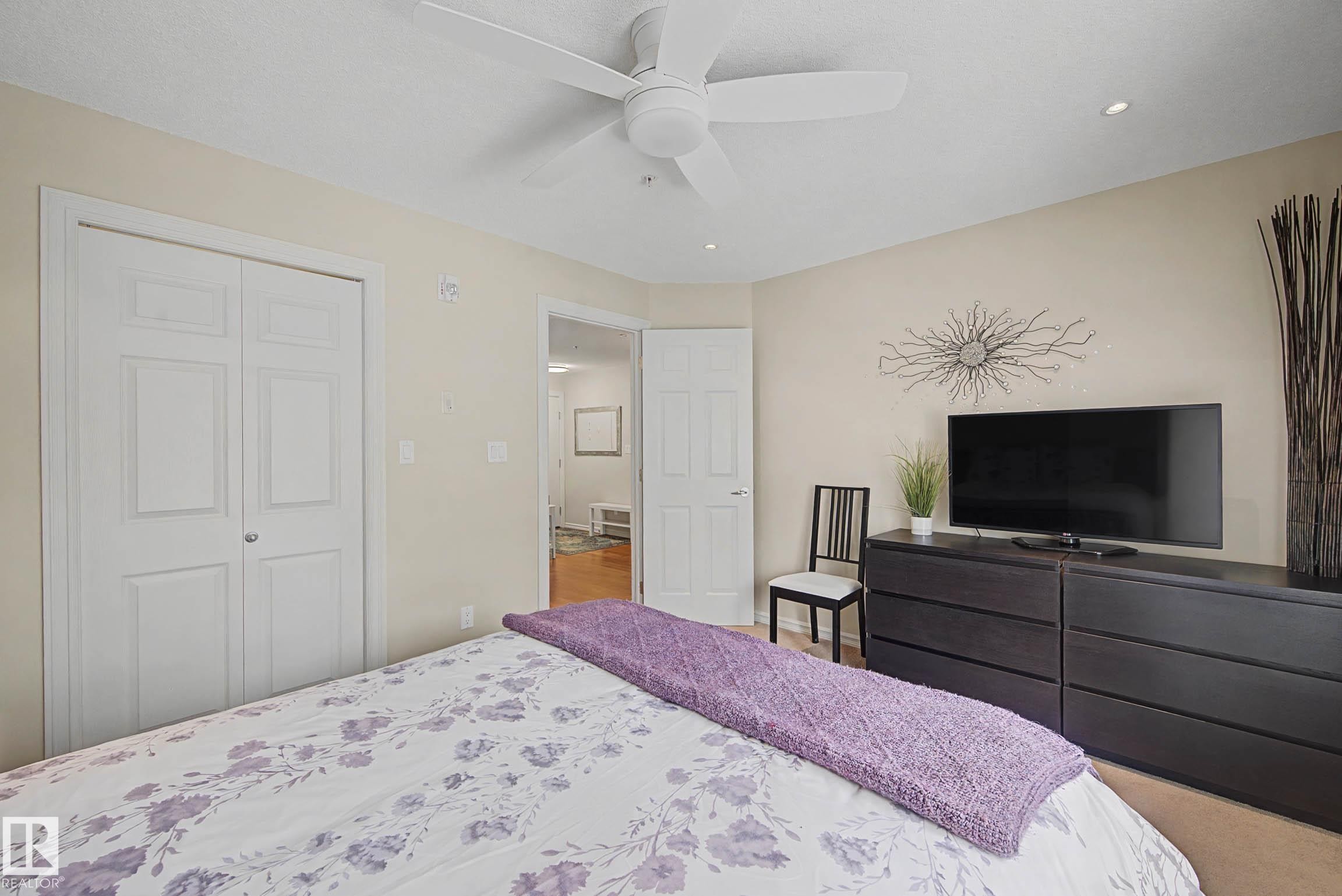 210 2204 44 Avenue, Edmonton, AB