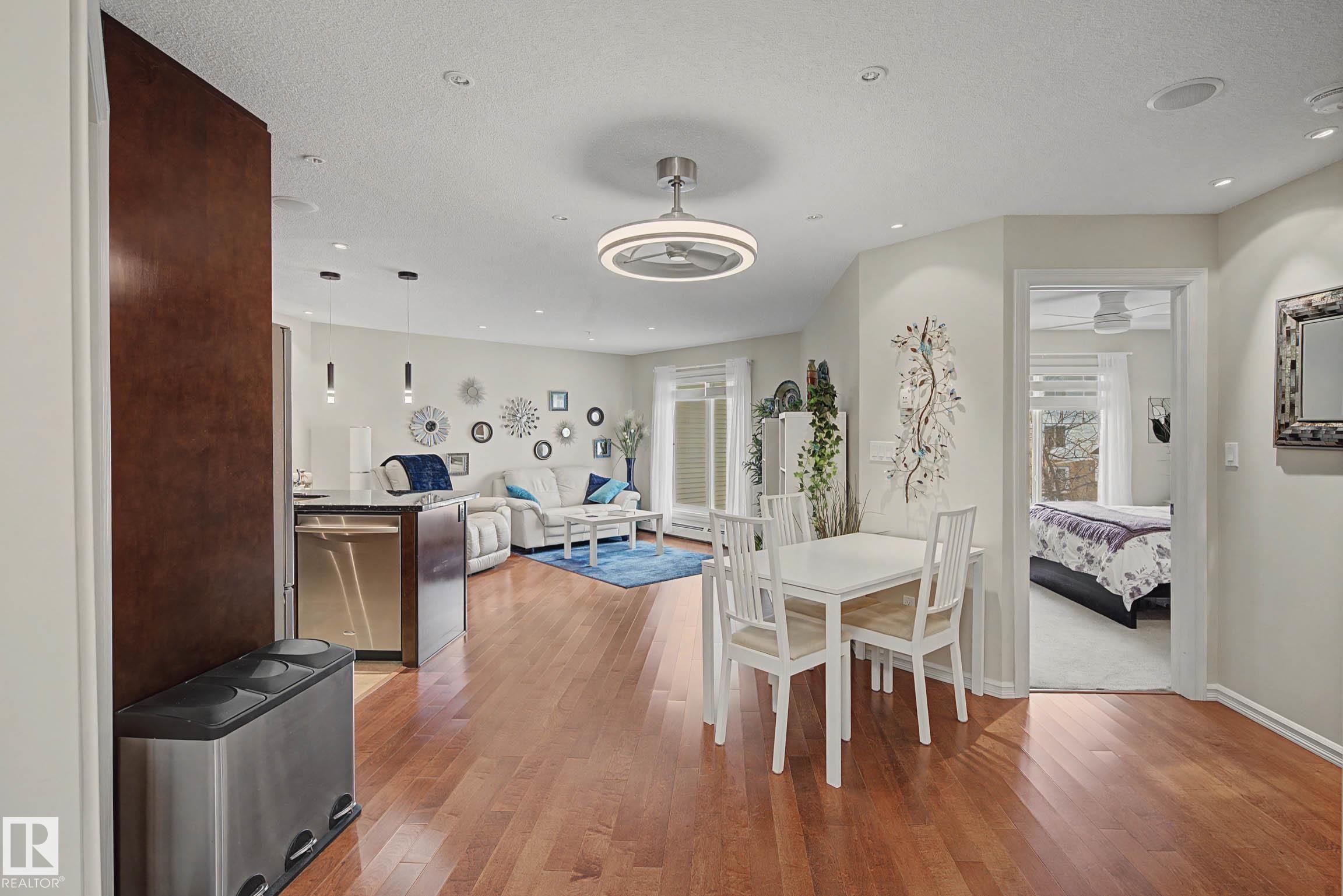 210 2204 44 Avenue, Edmonton, AB